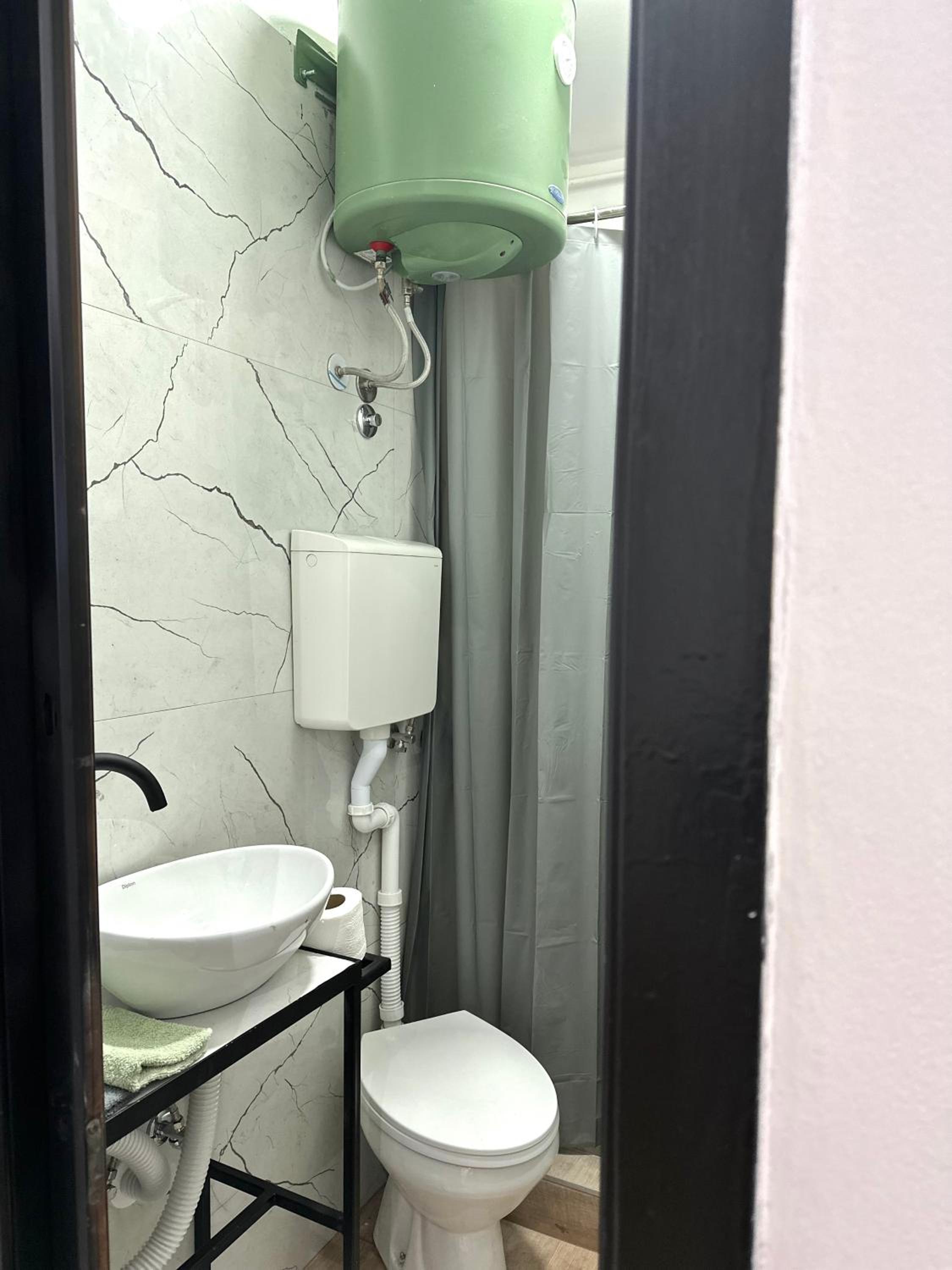 Photo 12