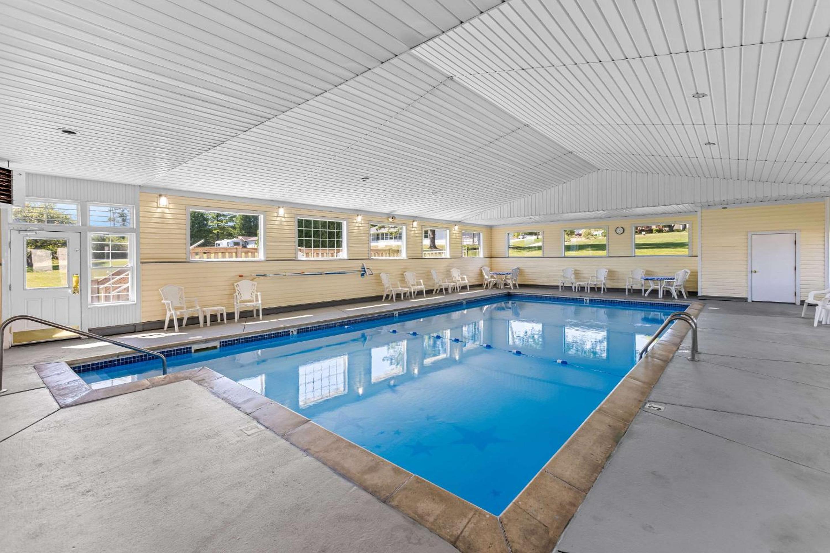 Quality Inn Lakefront
