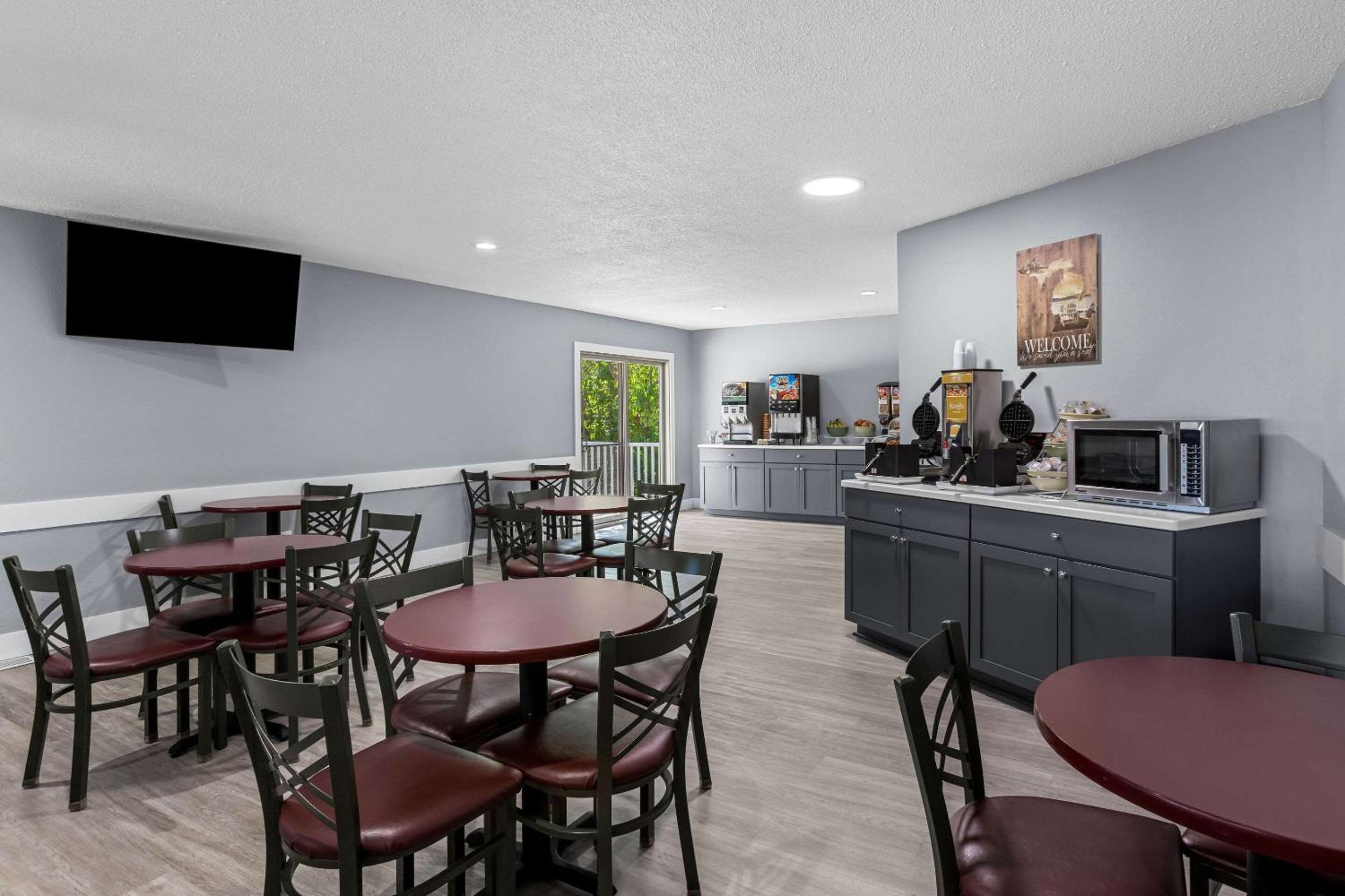 Quality Inn Lakefront