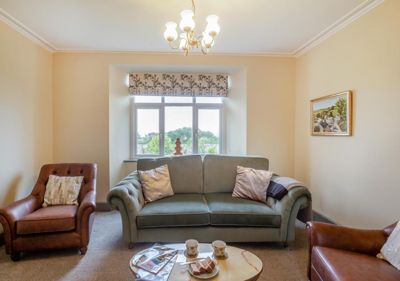 5 Bed in Llangwnadl oc-c29473