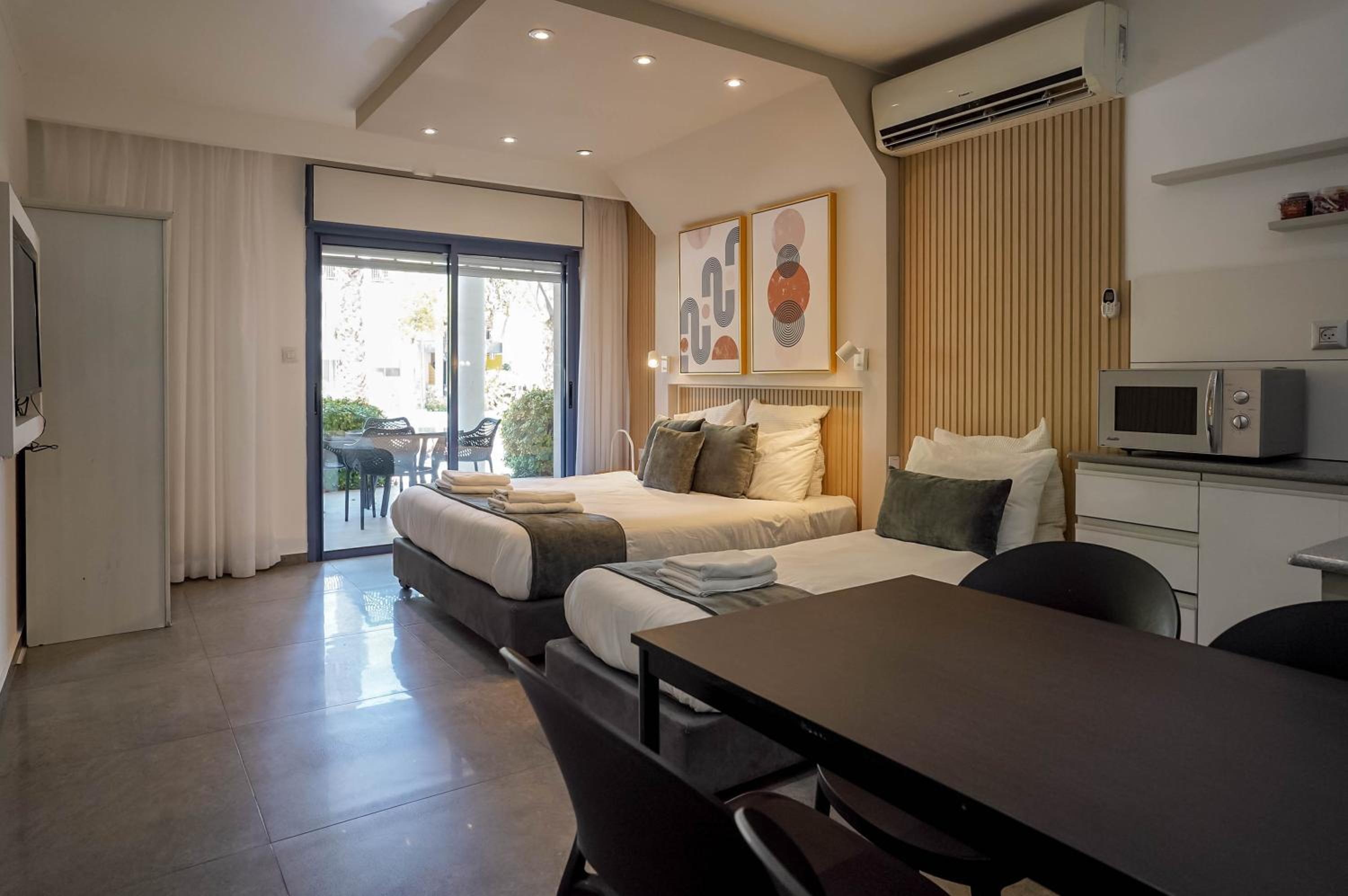 Amazing studio apartments in the Royal Park complex view 2
