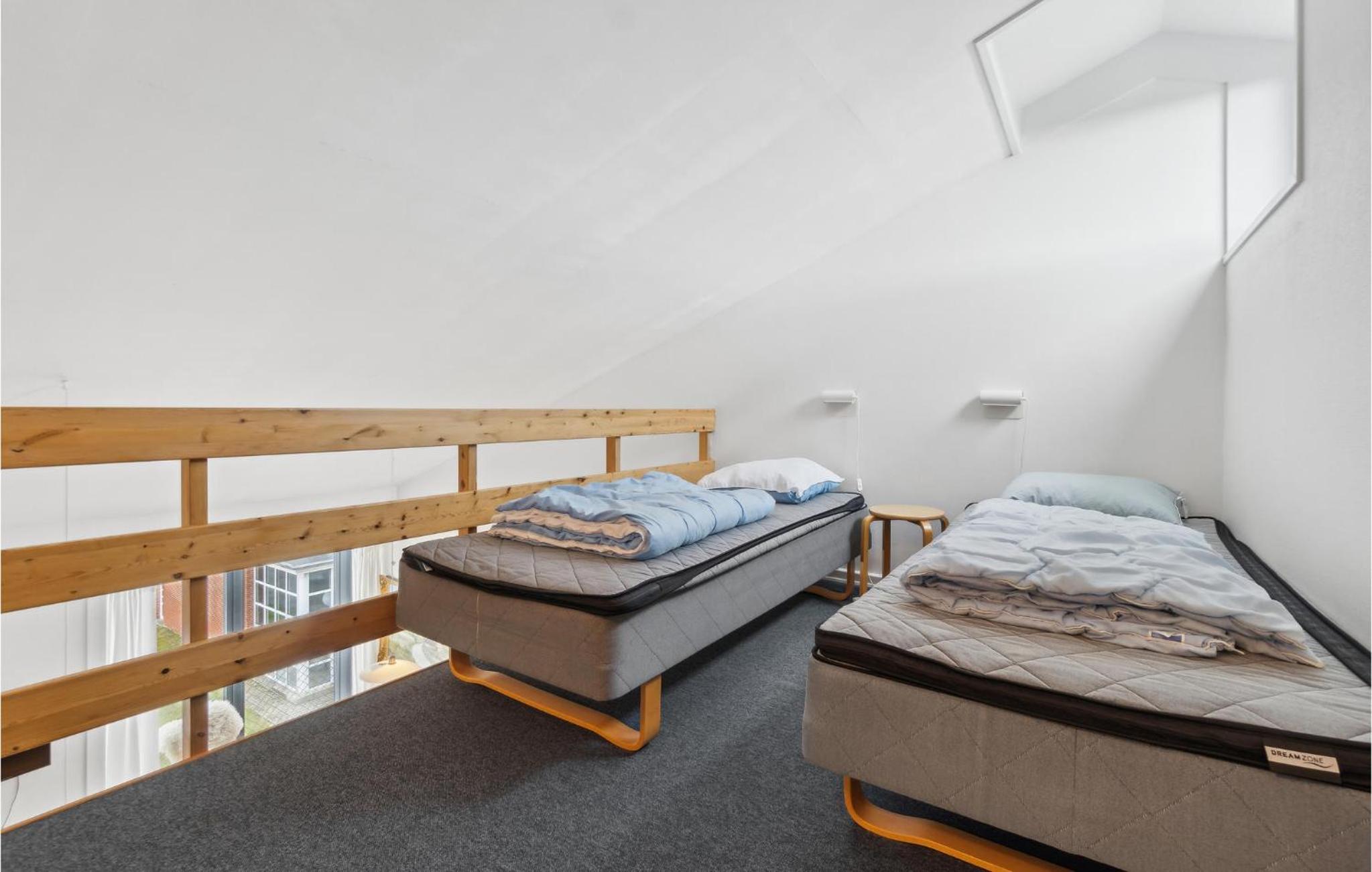 2 Bedroom Beautiful Apartment In Fanø