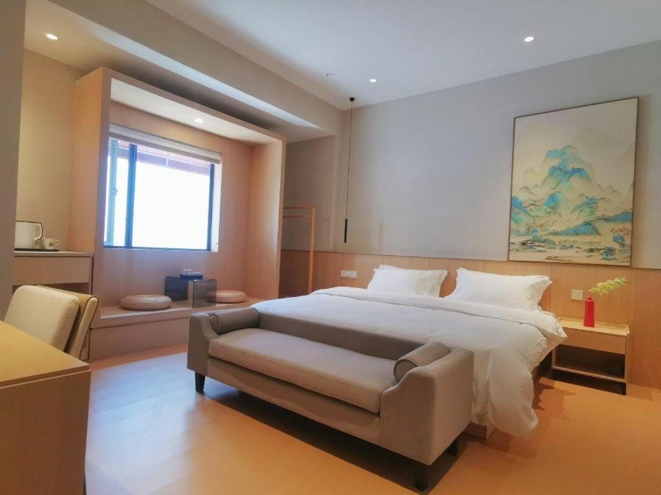 Mulan Road Youth Hotel