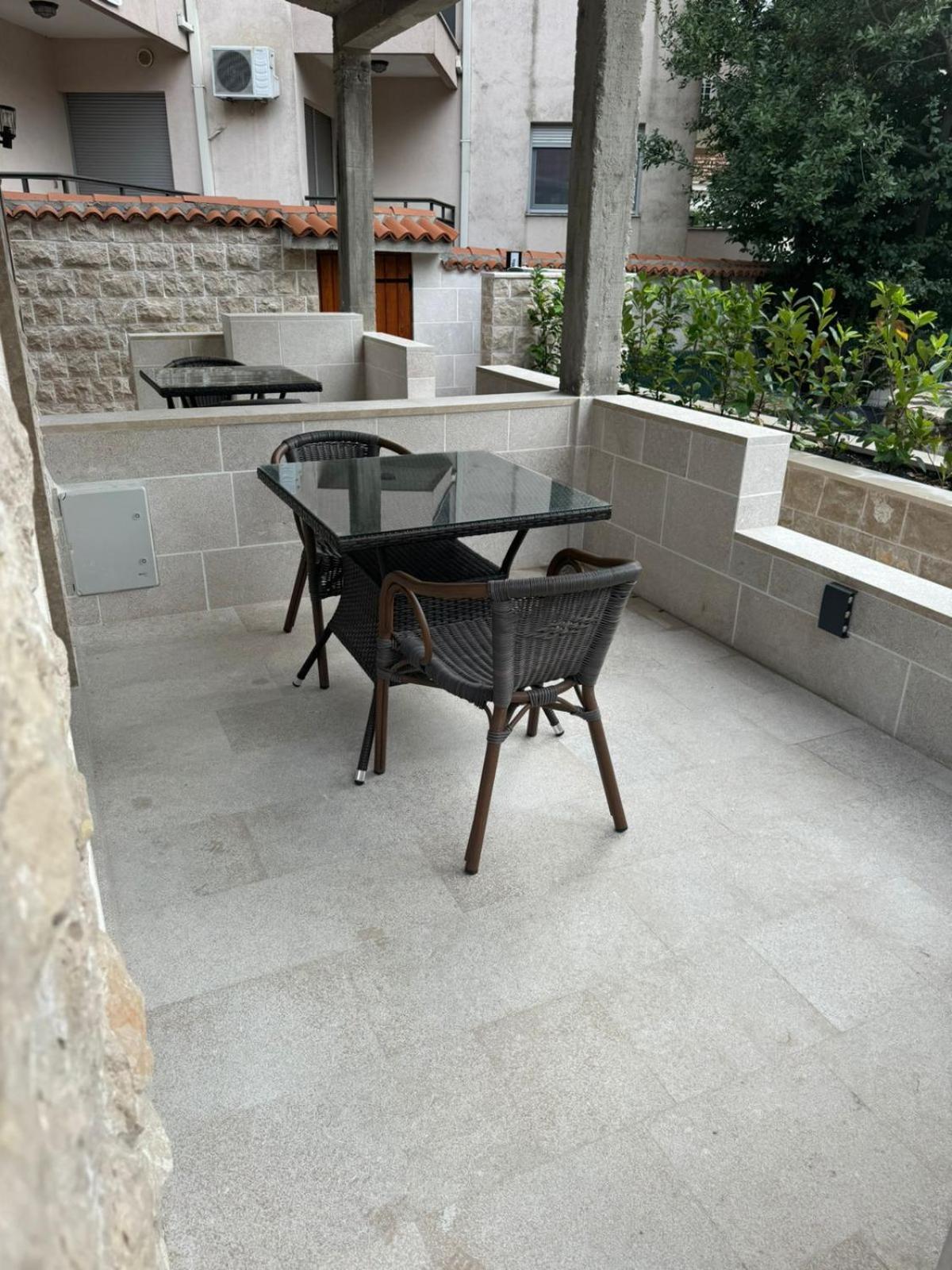 Alex Apartments ,50m from the sea,FREE PRIVATE PARKING