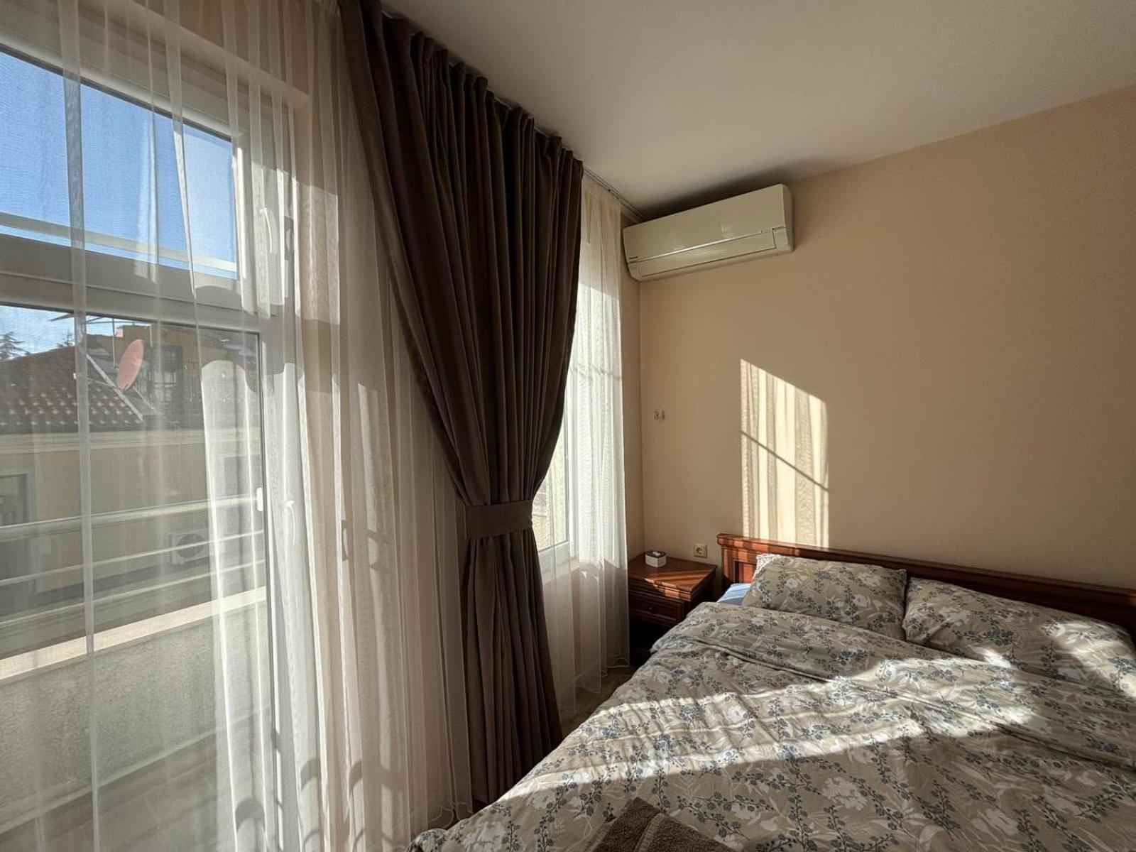 GRAND APARTMENT BOGORIDI - top center near to sea and sea garden