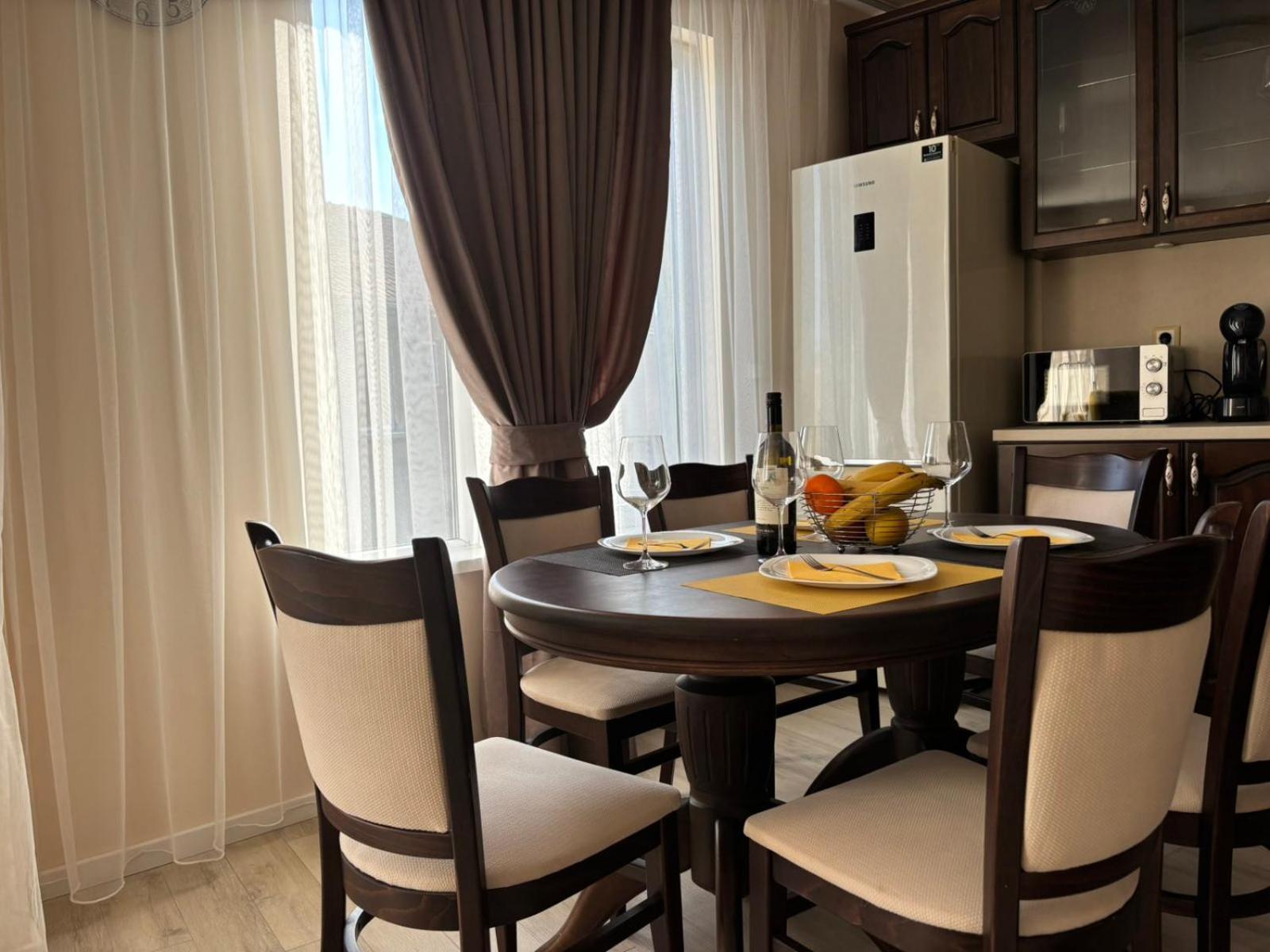 GRAND APARTMENT BOGORIDI - top center near to sea and sea garden