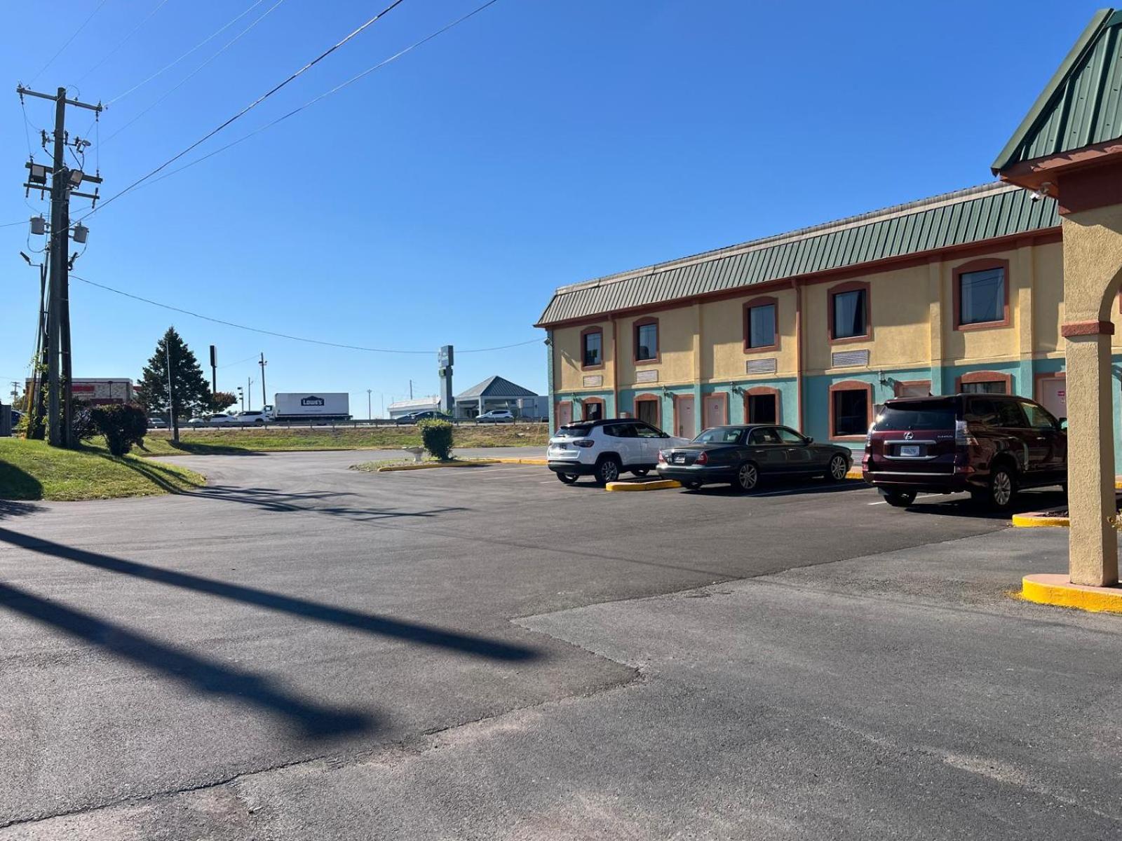 Richmond Vacations - Quality Quarters Inn By OYO Richmond KY I-75 - Property Image 4