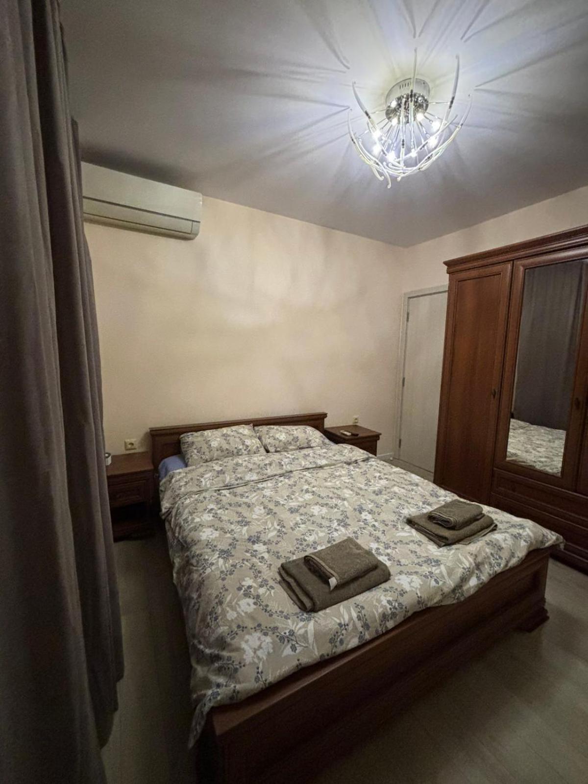 GRAND APARTMENT BOGORIDI - top center near to sea and sea garden