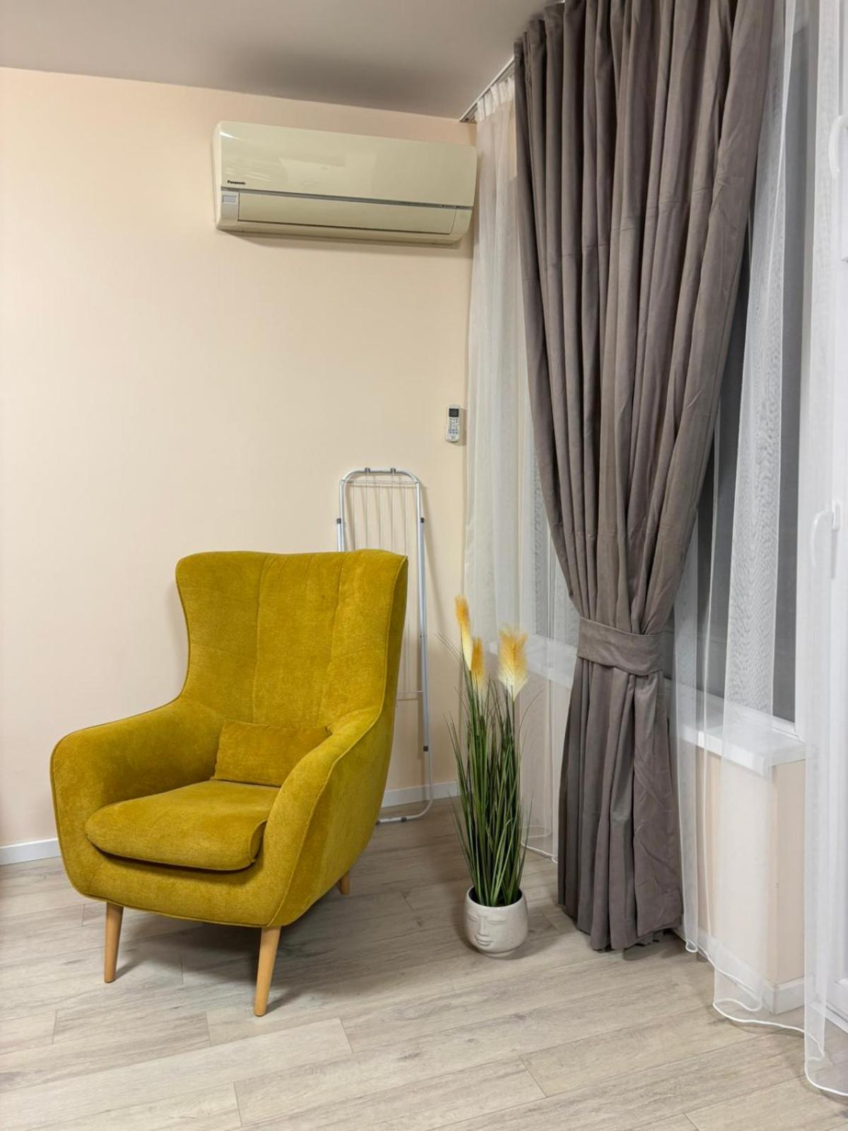 GRAND APARTMENT BOGORIDI - top center near to sea and sea garden