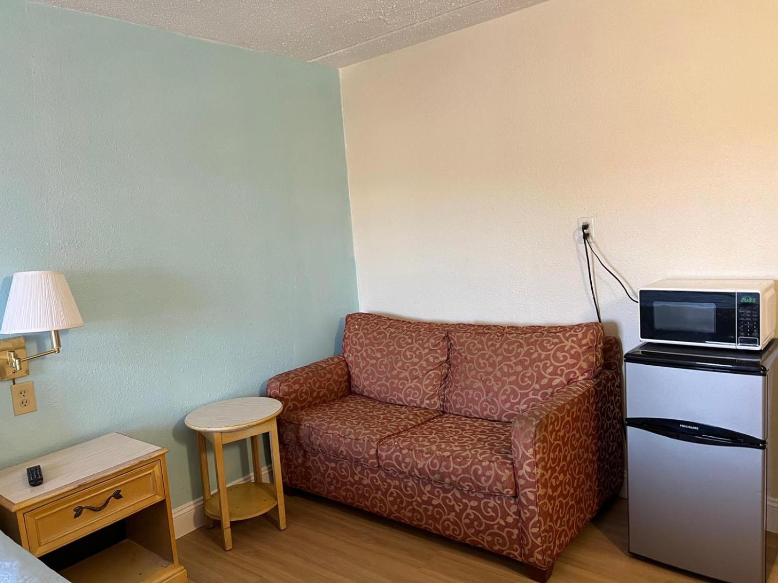 Richmond Vacations - Quality Quarters Inn By OYO Richmond KY I-75 - Property Image 11