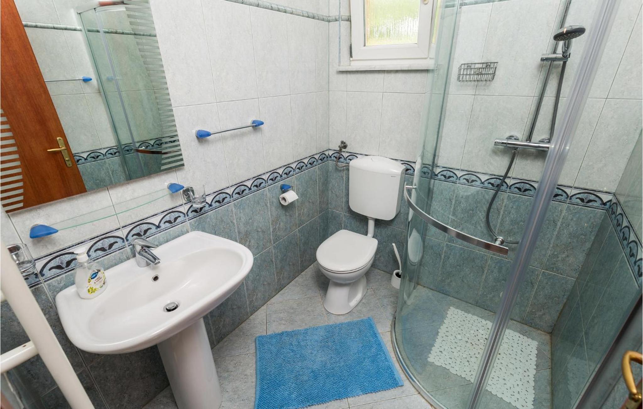 Awesome Home In Opric