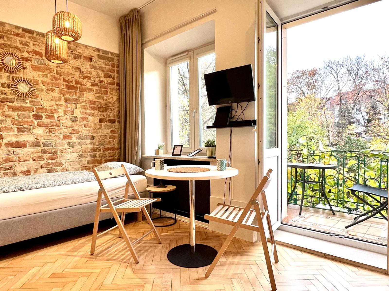 AAA STAY Old Town Mariensztat with balcony view 4