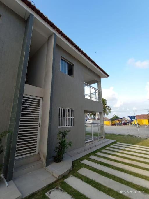 Apartamento no Forte Orange - Itamaraca, pé na areia de frente para o mar