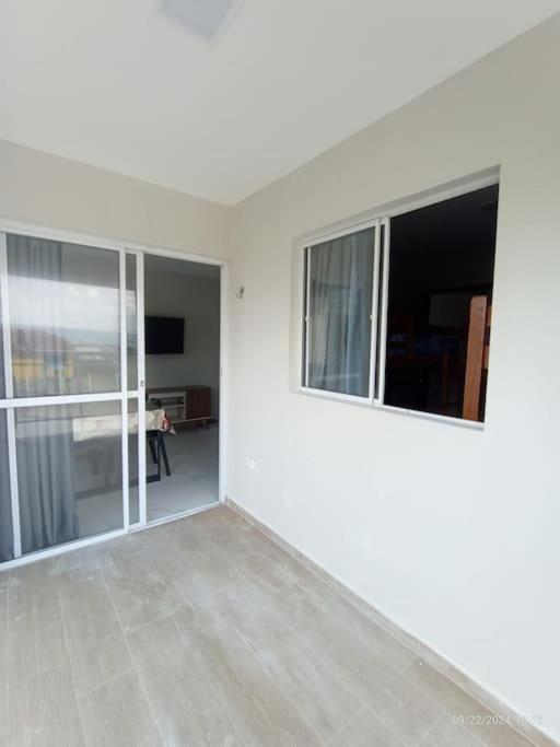 Apartamento no Forte Orange - Itamaraca, pé na areia de frente para o mar