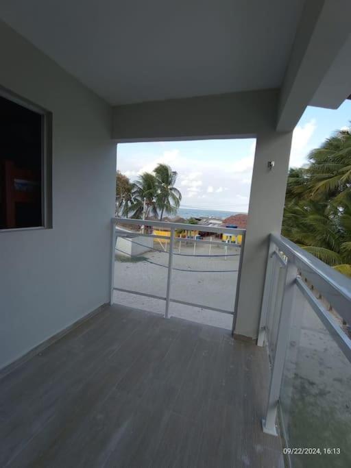 Apartamento no Forte Orange - Itamaraca, pé na areia de frente para o mar
