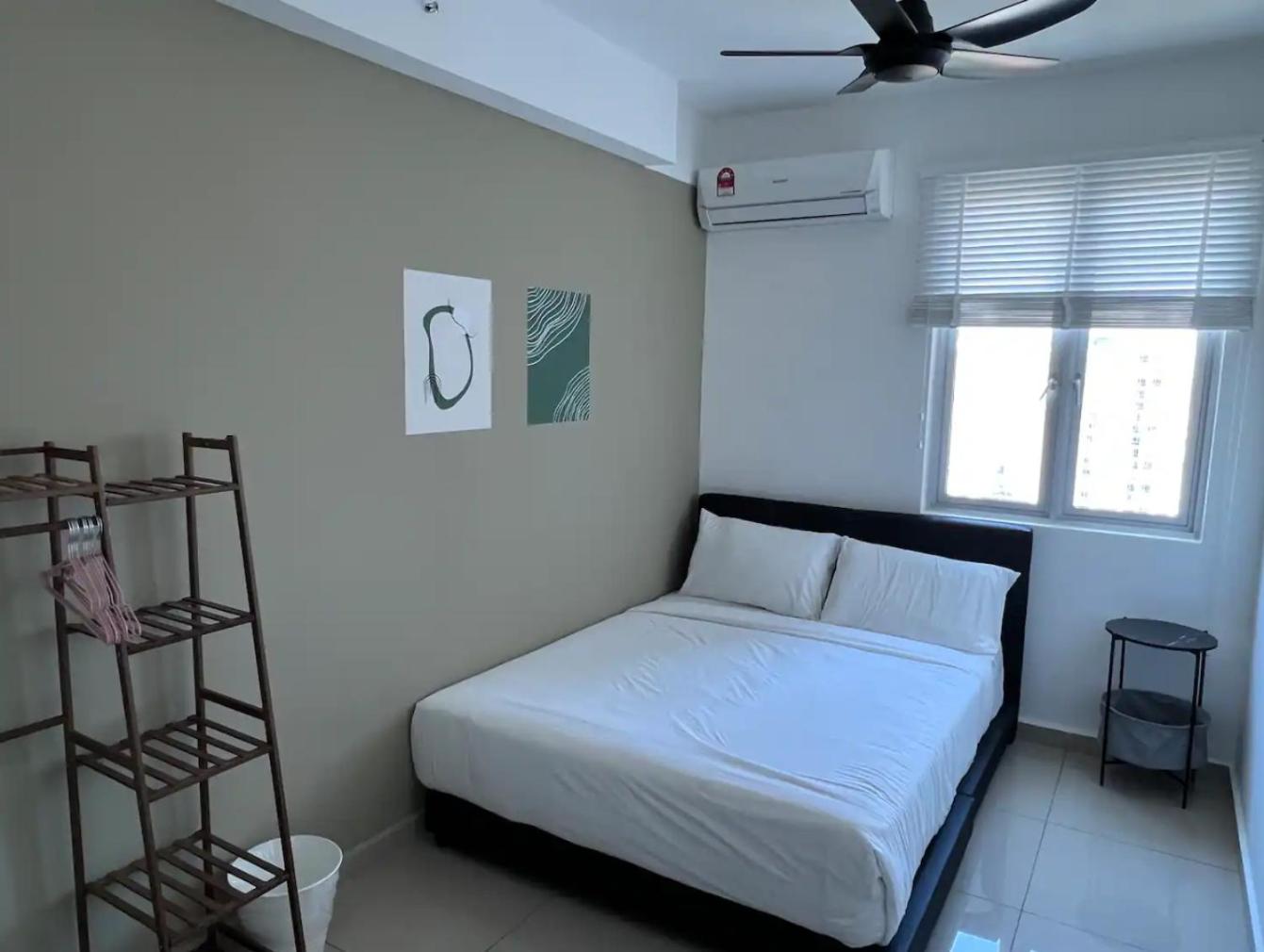 3 Rooms Metropol Apartment