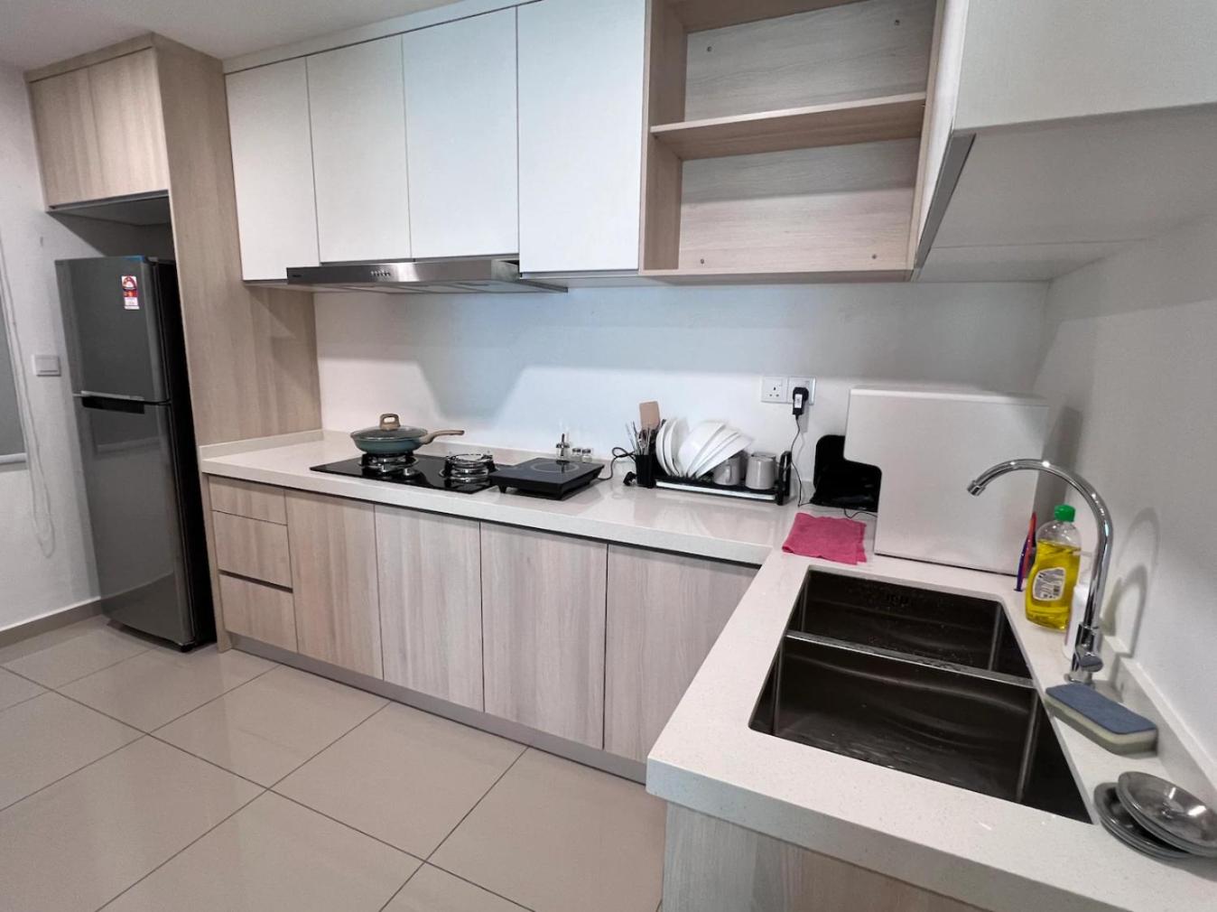 3 Rooms Metropol Apartment