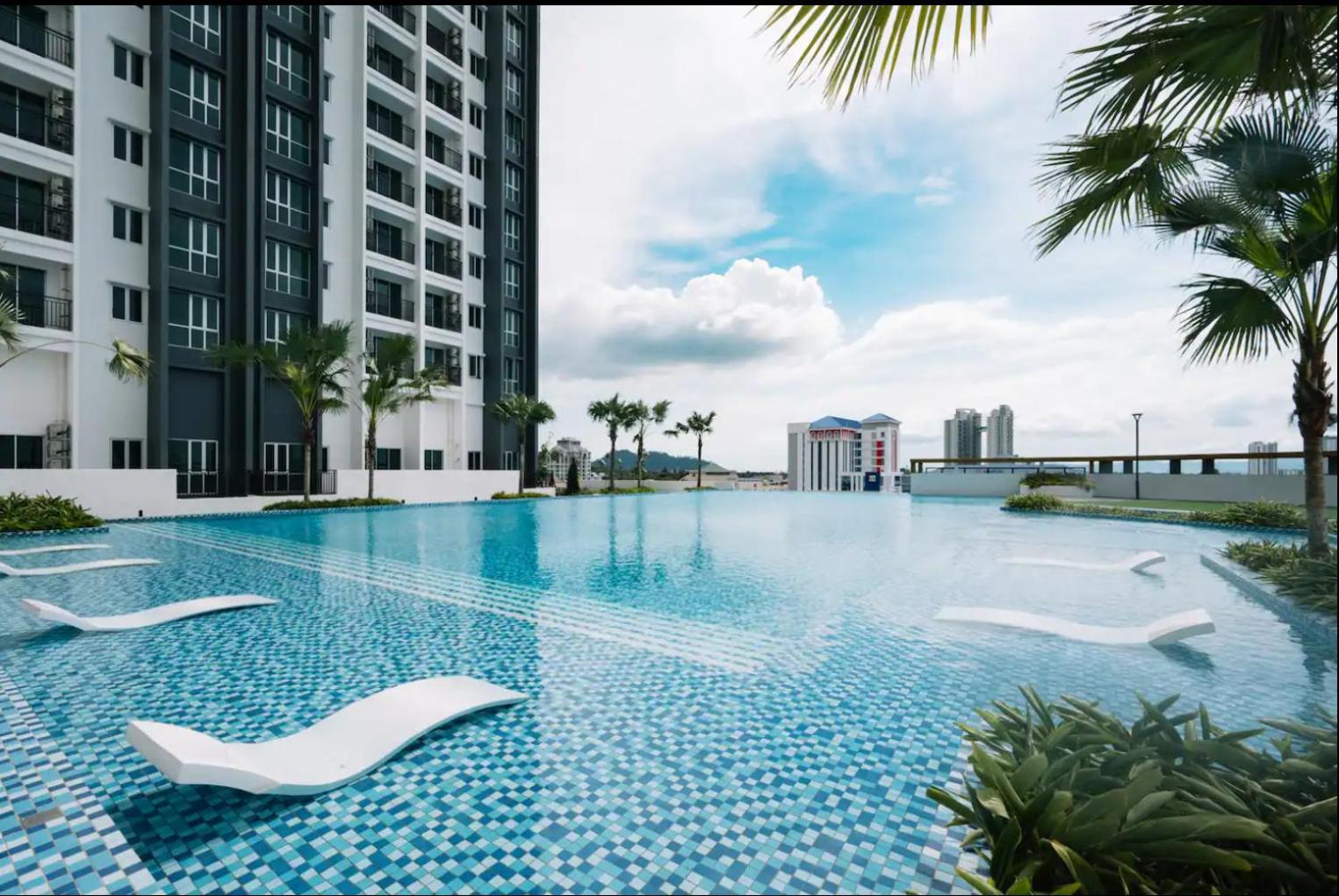 3 Rooms Metropol Apartment