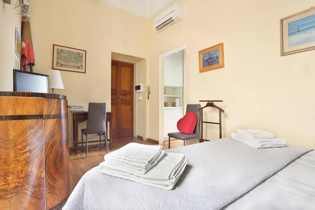 Florence Vacations - Small Studio, Donatello, next to the Duomo of Florence - Property Image 1