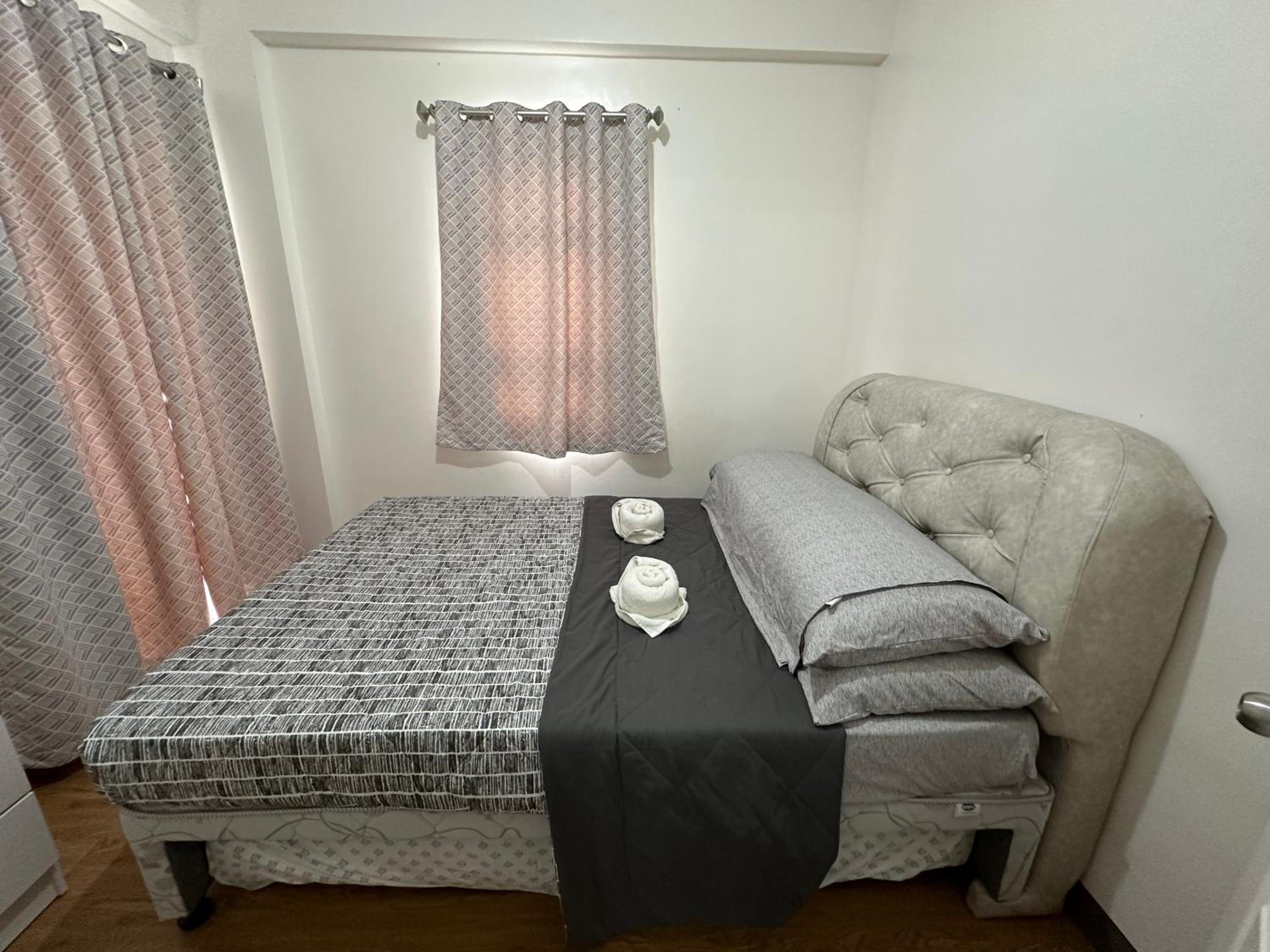 Cozy Condo Almond drive 1BR Talisay SRP w pool view 3