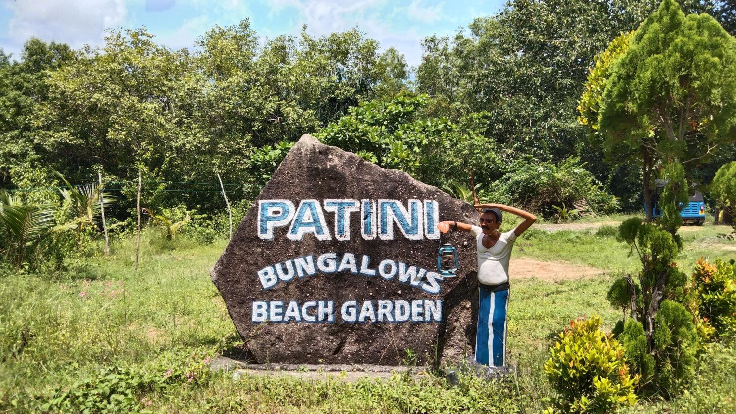 Patini Bungalows - Beach Garden view 3
