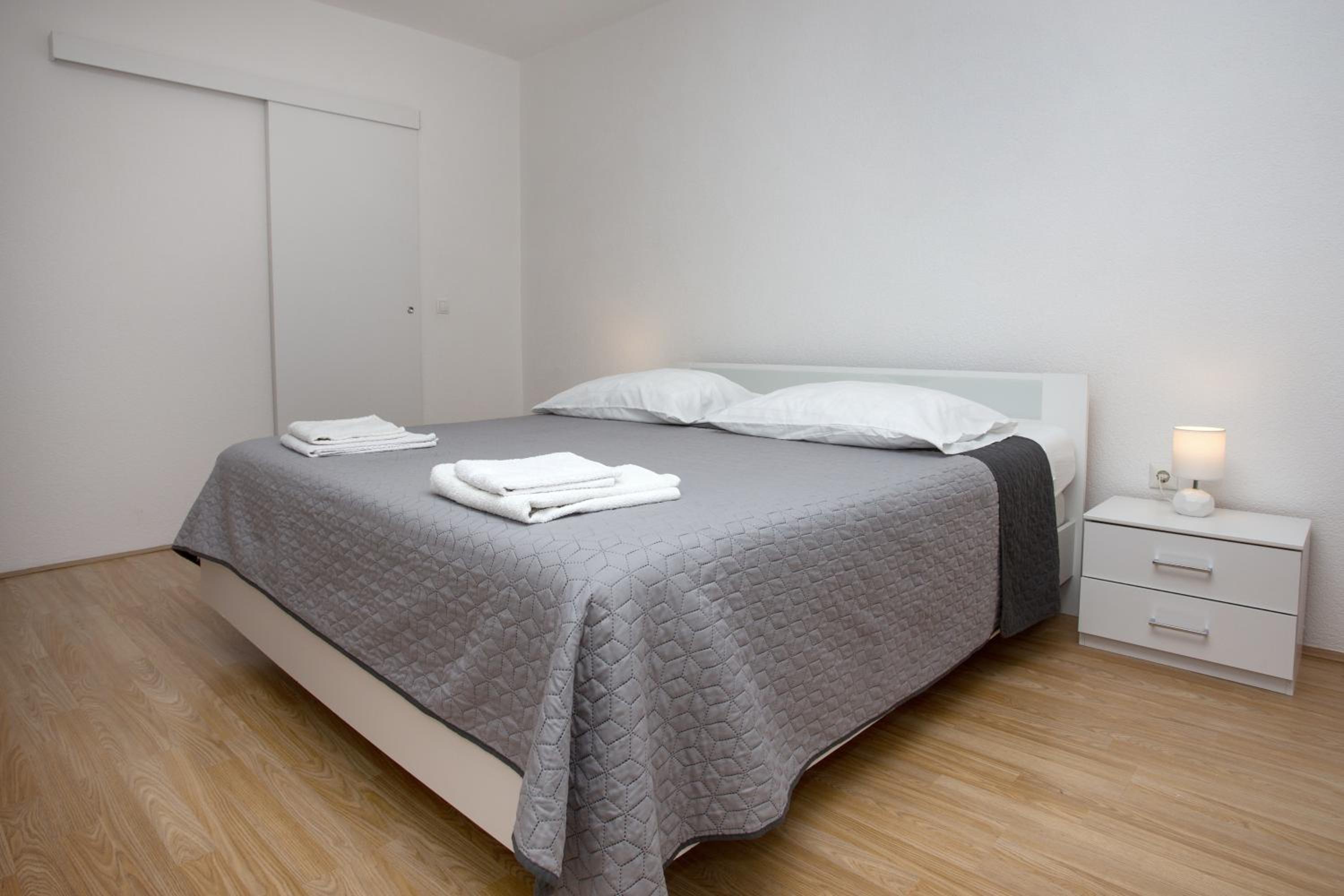 Villa Sara Family Villa with Pool and Jacuzzi Imotski Makarska Region