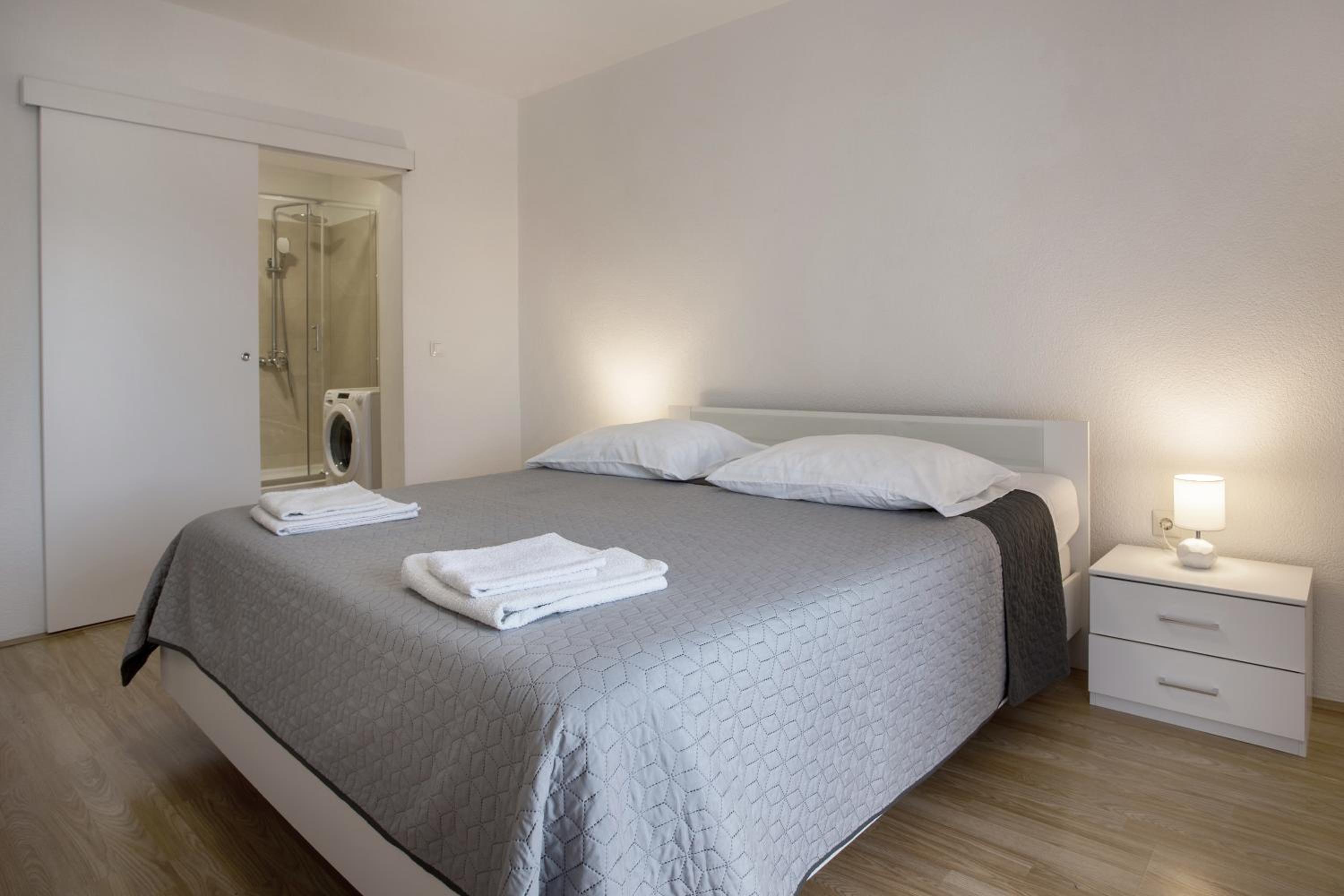Villa Sara Family Villa with Pool and Jacuzzi Imotski Makarska Region