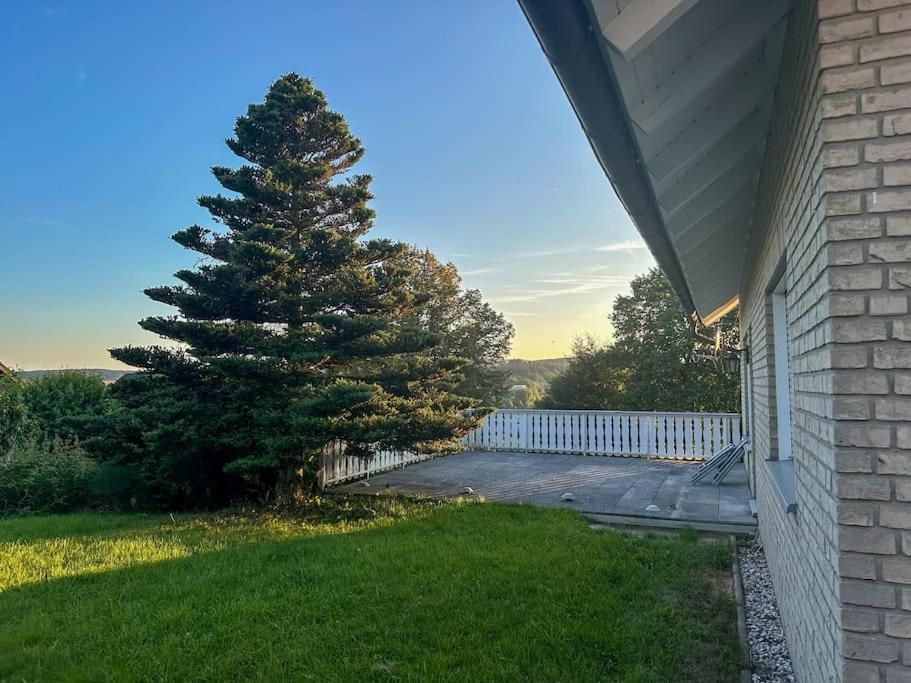 Benedenappartement in Winterberg met uitzicht en balkon