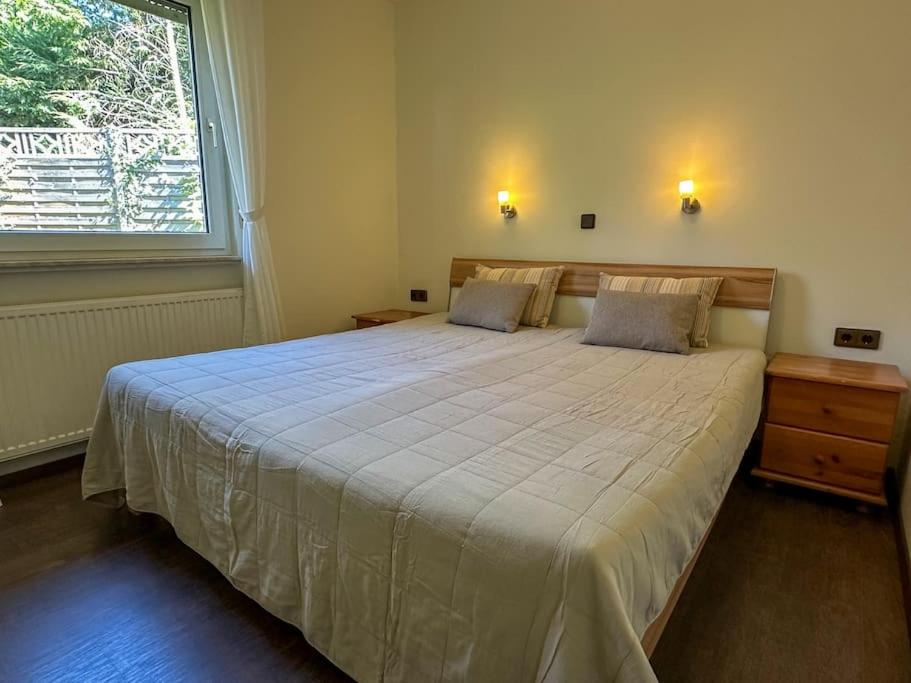 Benedenappartement in Winterberg met uitzicht en balkon