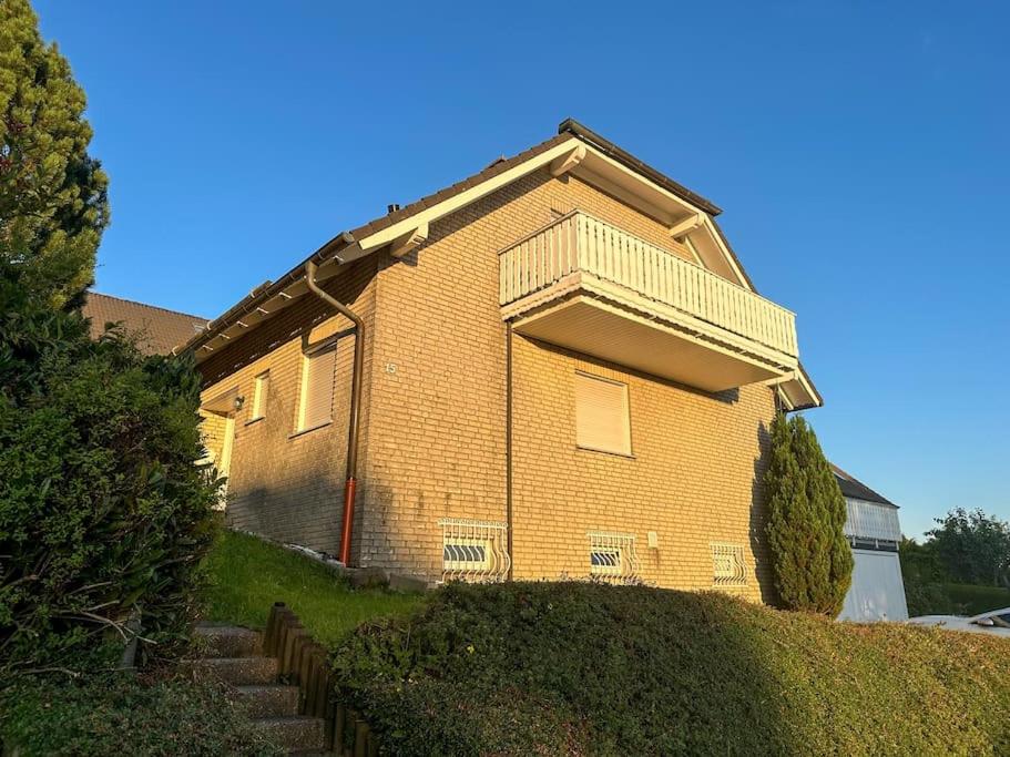 Benedenappartement in Winterberg met uitzicht en balkon
