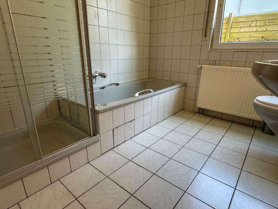 Benedenappartement in Winterberg met uitzicht en balkon