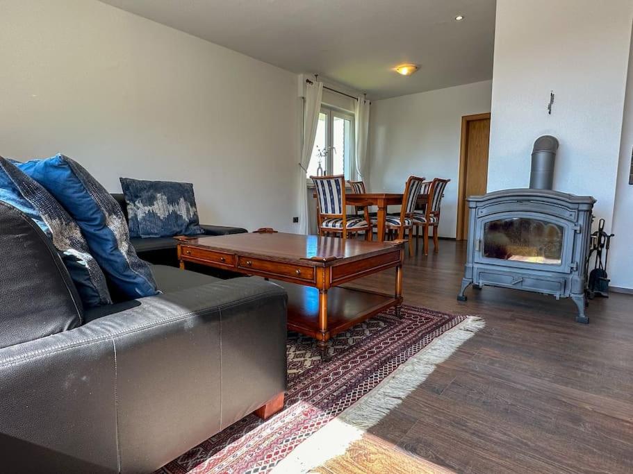 Benedenappartement in Winterberg met uitzicht en balkon