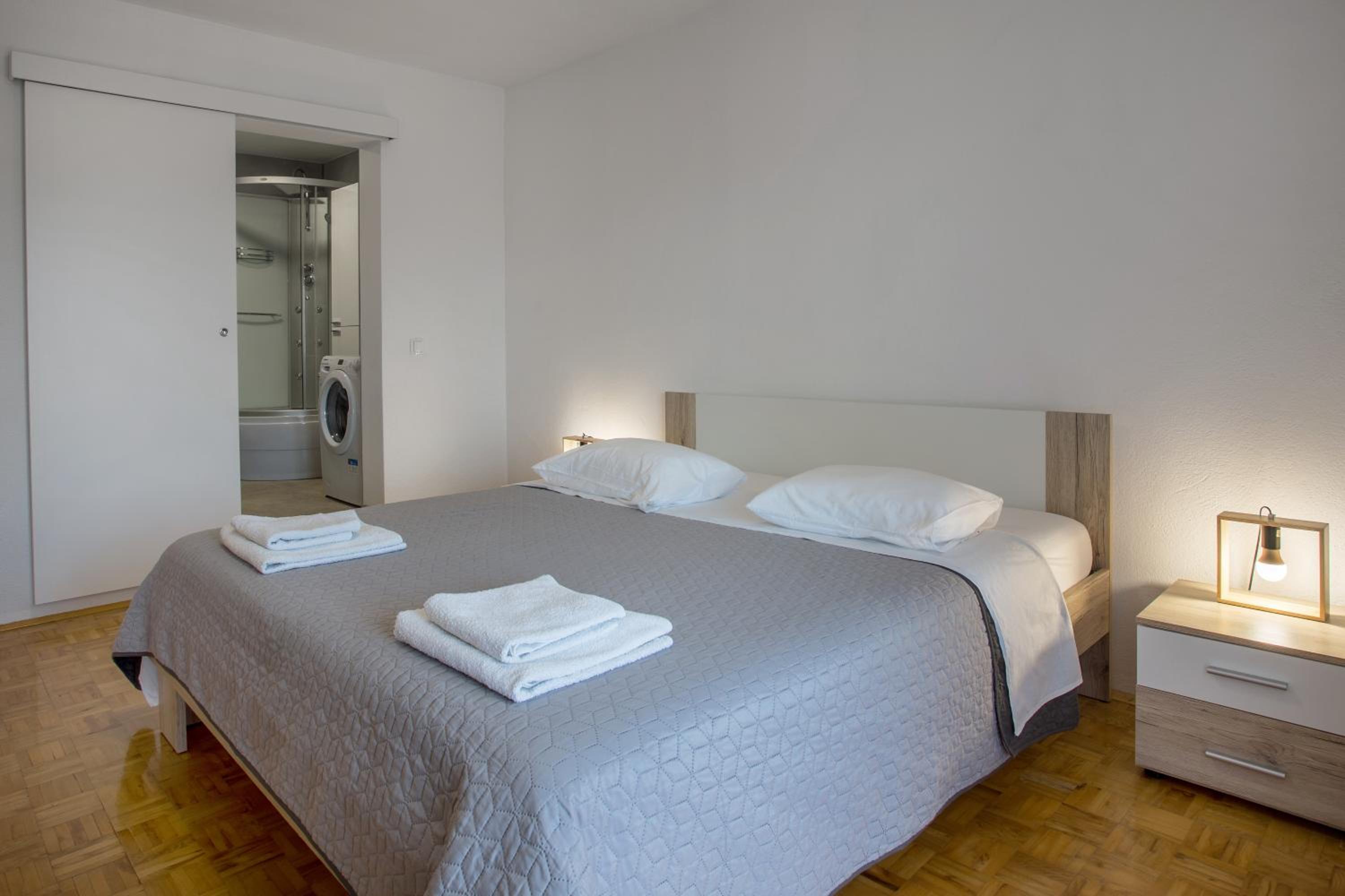 Villa Sara Family Villa with Pool and Jacuzzi Imotski Makarska Region