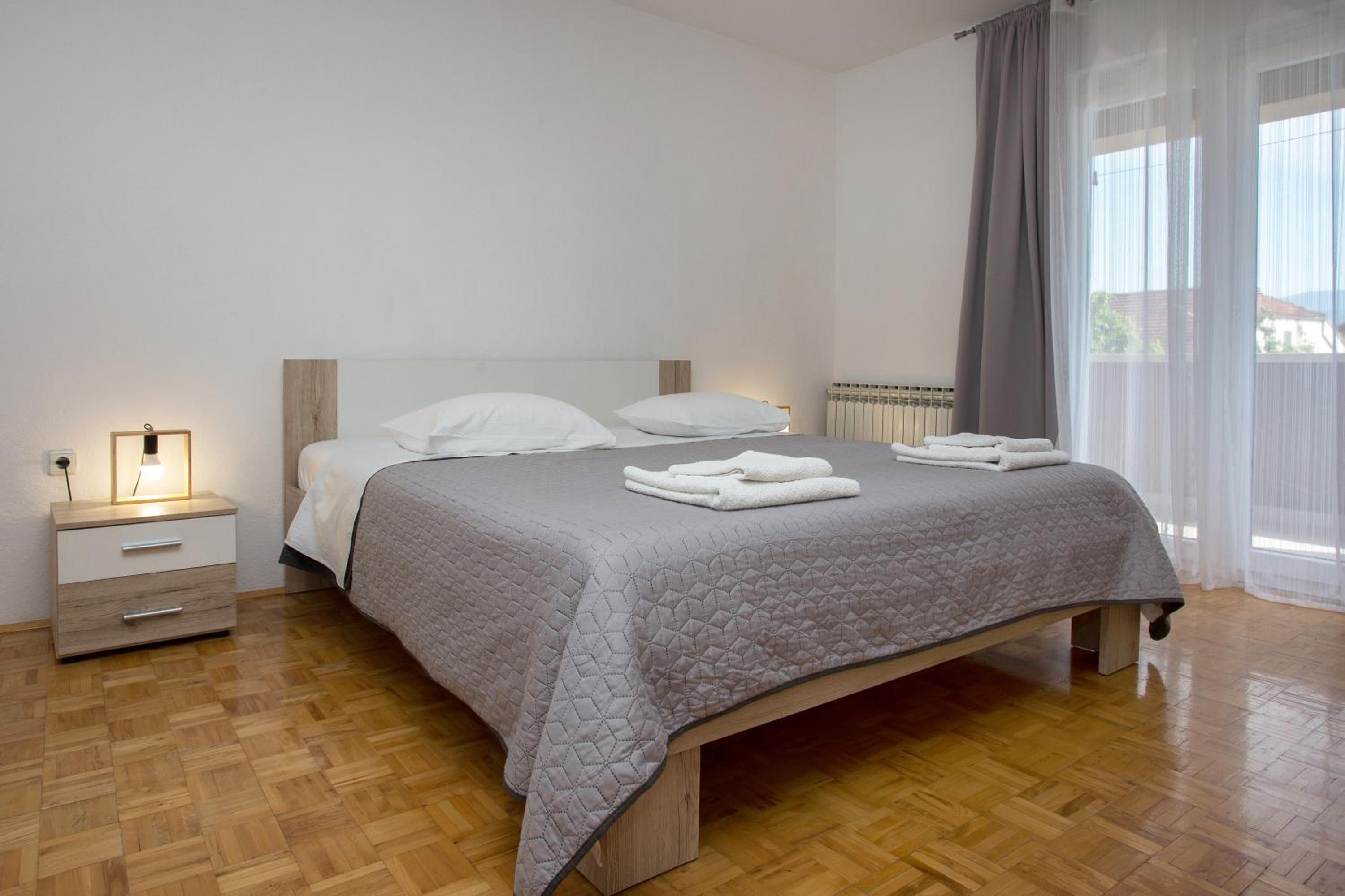 Villa Sara Family Villa with Pool and Jacuzzi Imotski Makarska Region