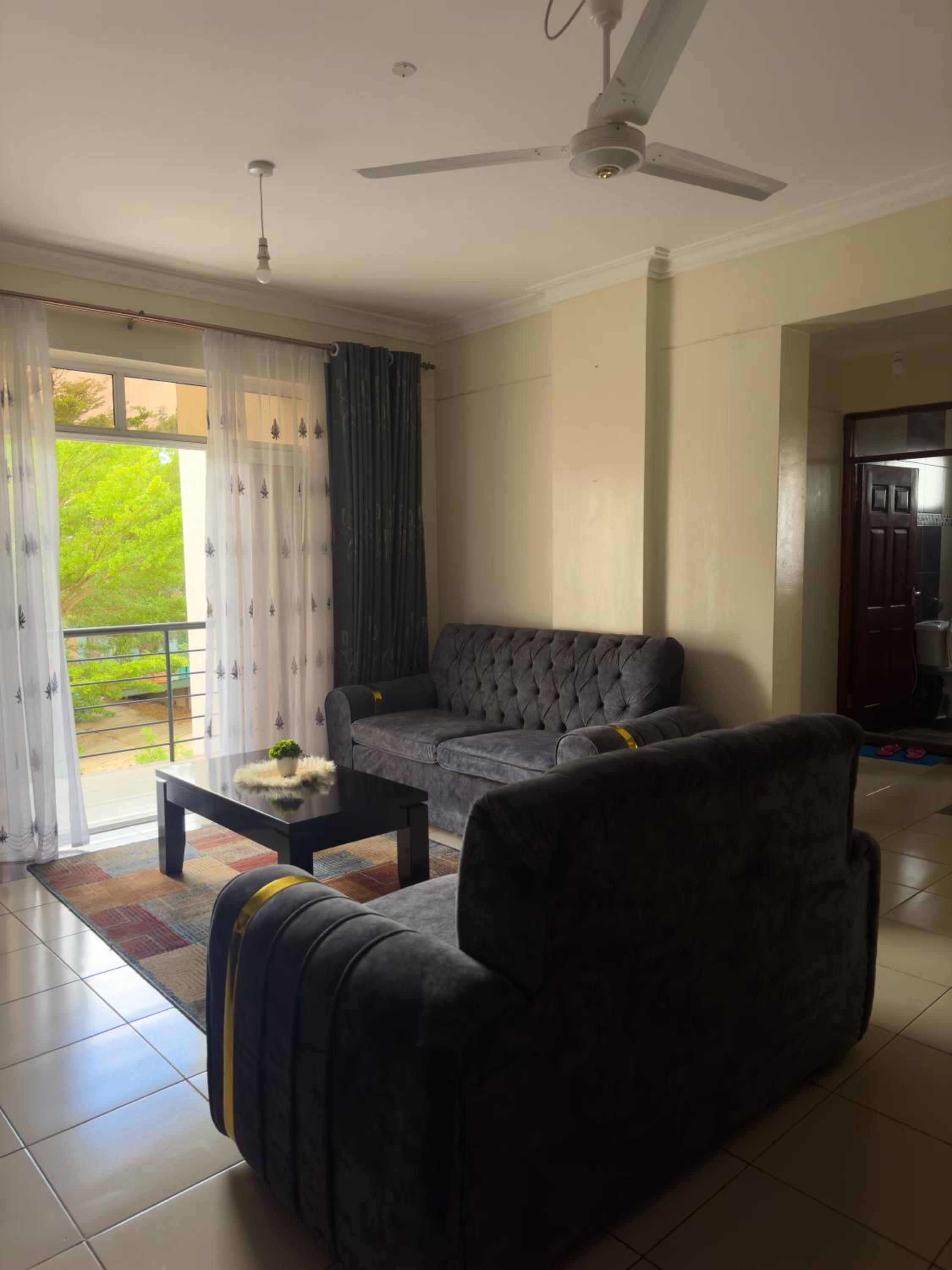 Hillsview Apartment