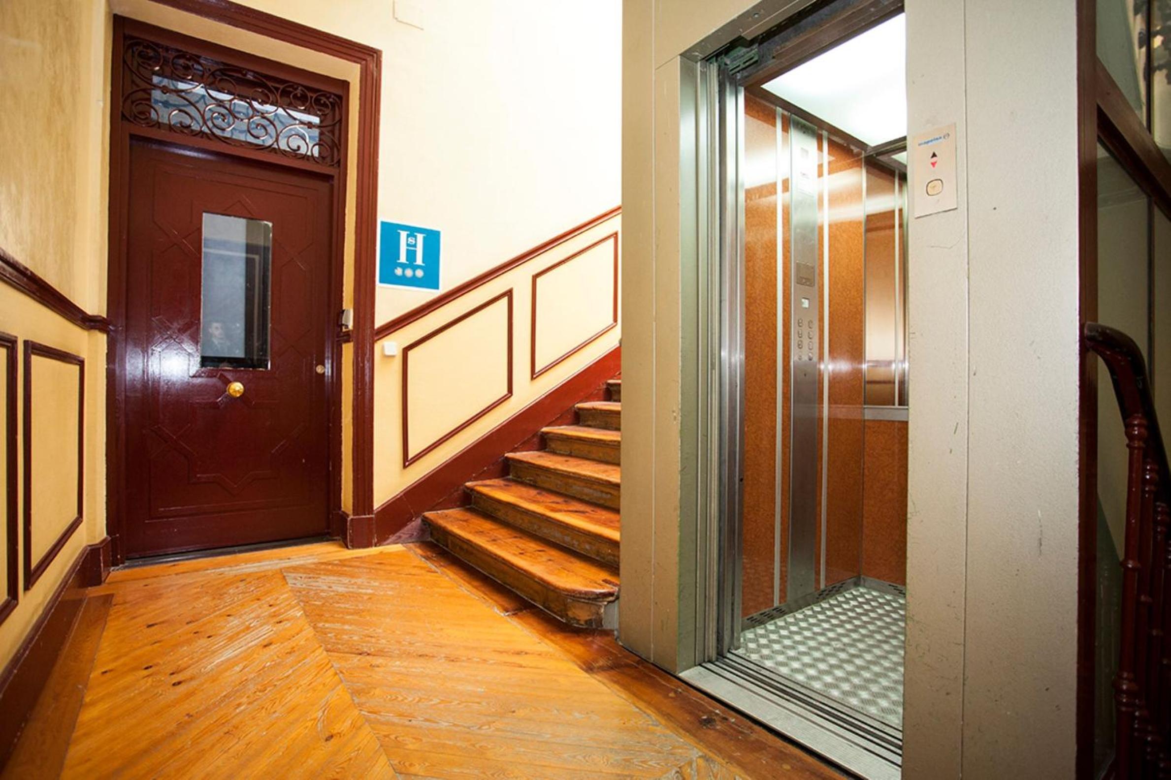 Alhambra Suites view 4
