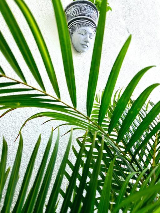 Seaside 3 suites Penthouse with Pool Gym & BBQ Terrace photo 2