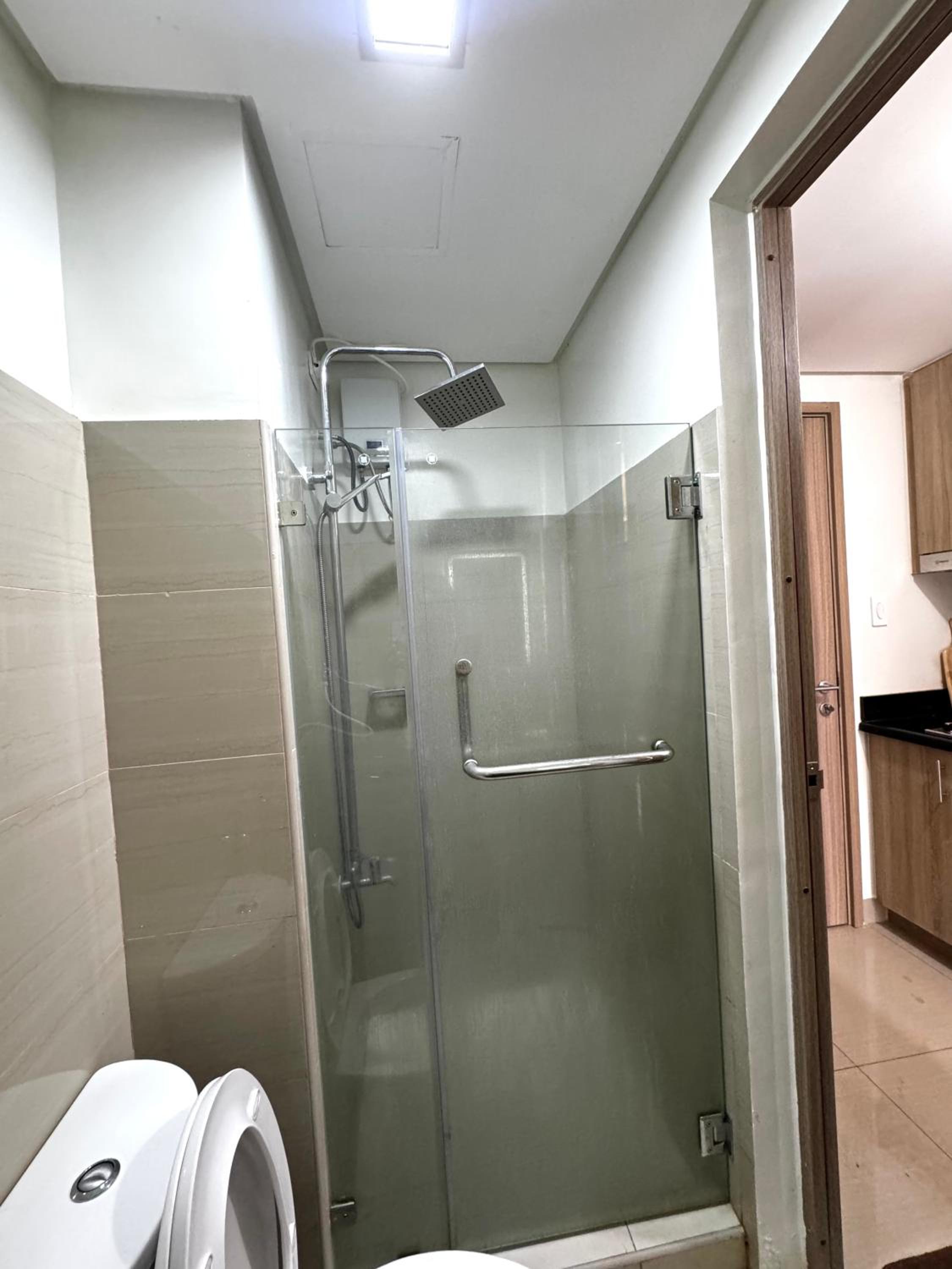 European Inspired Shore 2 Residences view 5