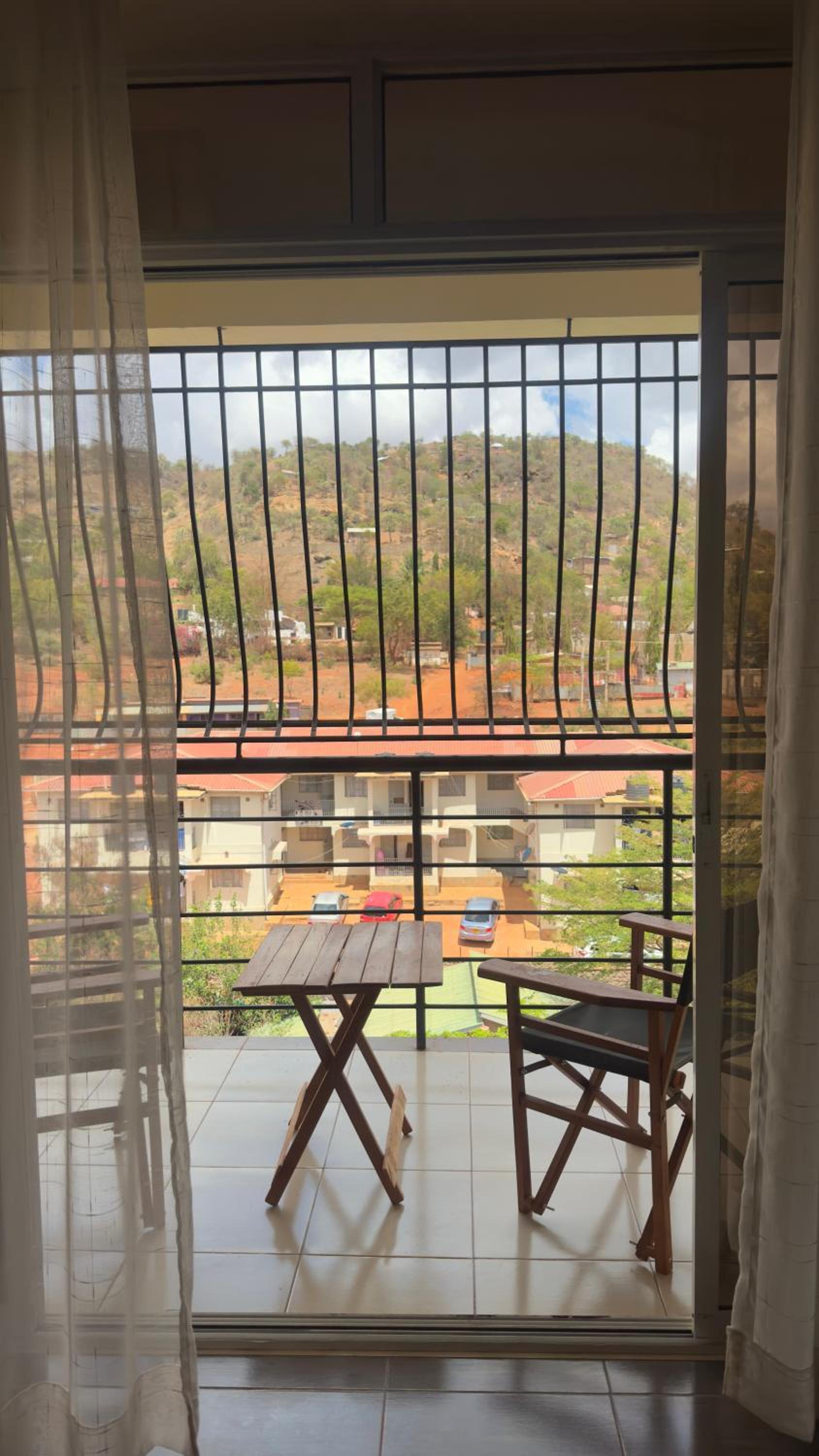 Hillsview Apartment