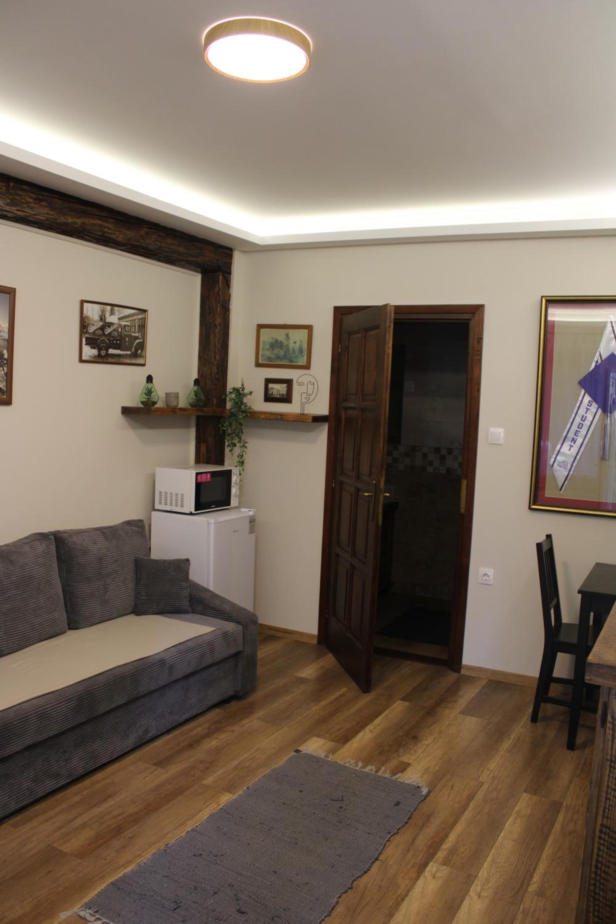 Photo 9
