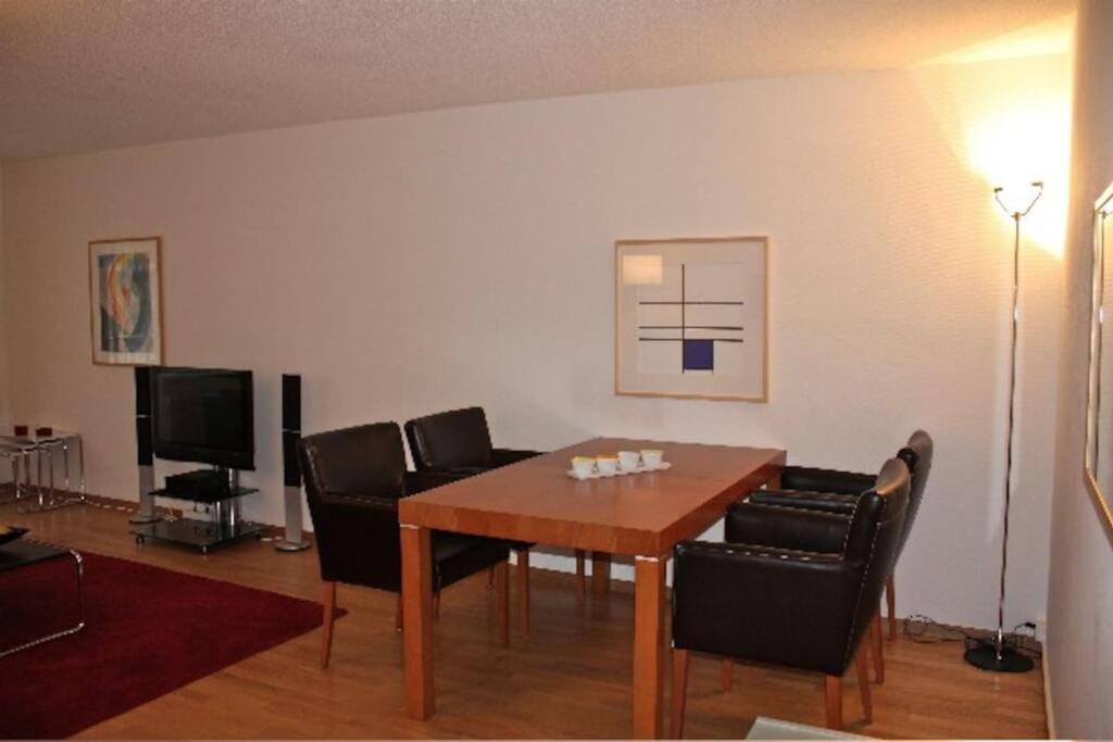 Executive 2 BD flat in city center - Hösch 1