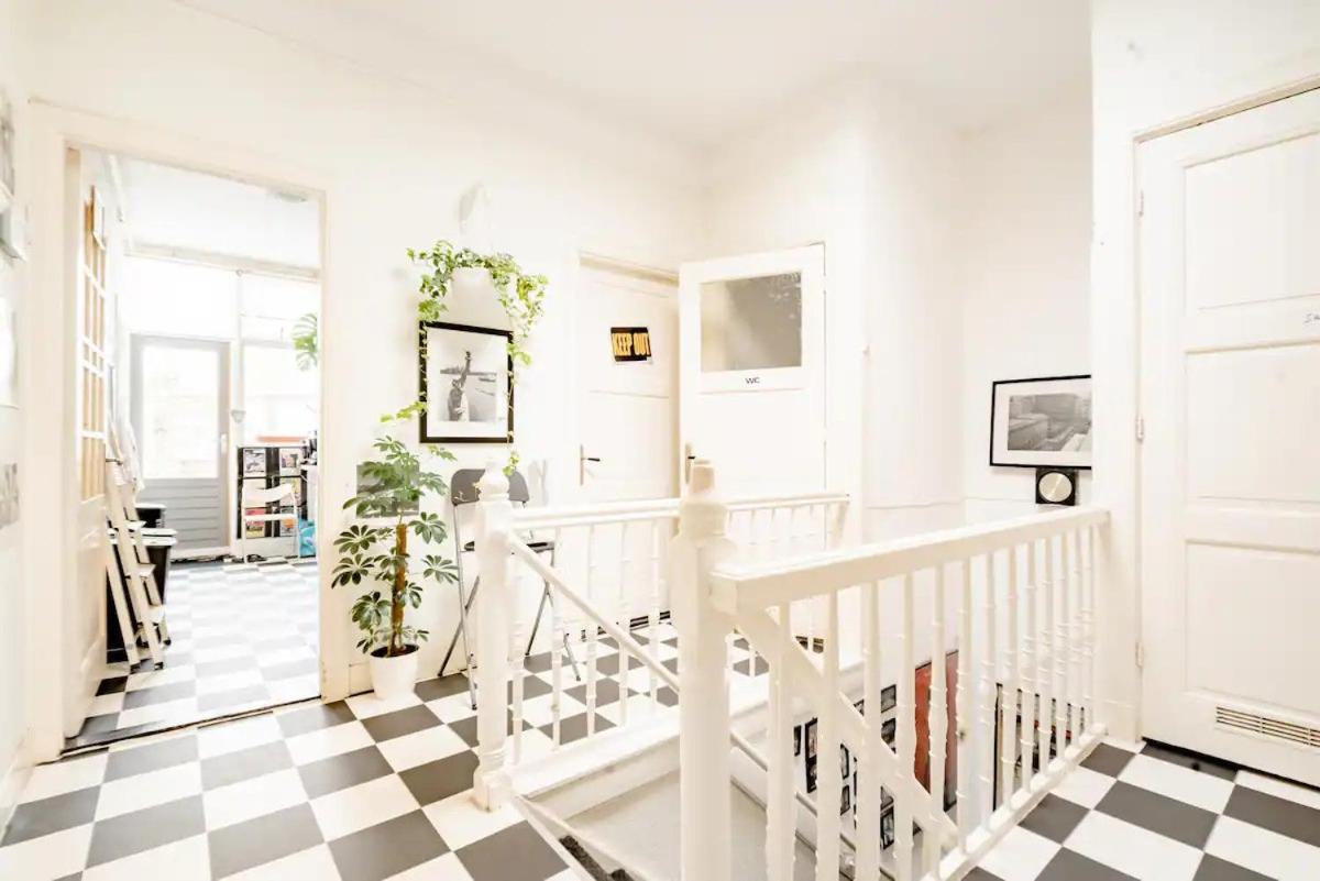 Cozy private room in shared apartment, close to beach and city center view 5