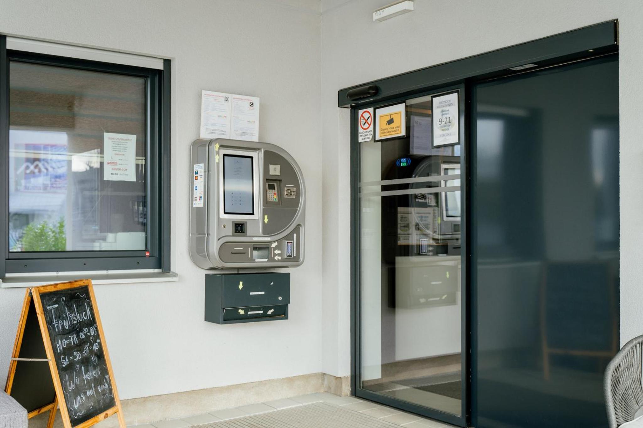 Nava Motel SELF CHECK-IN