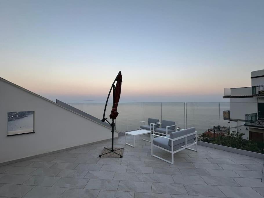 Chez Elena with shared terrace overlooking the sea photo 5