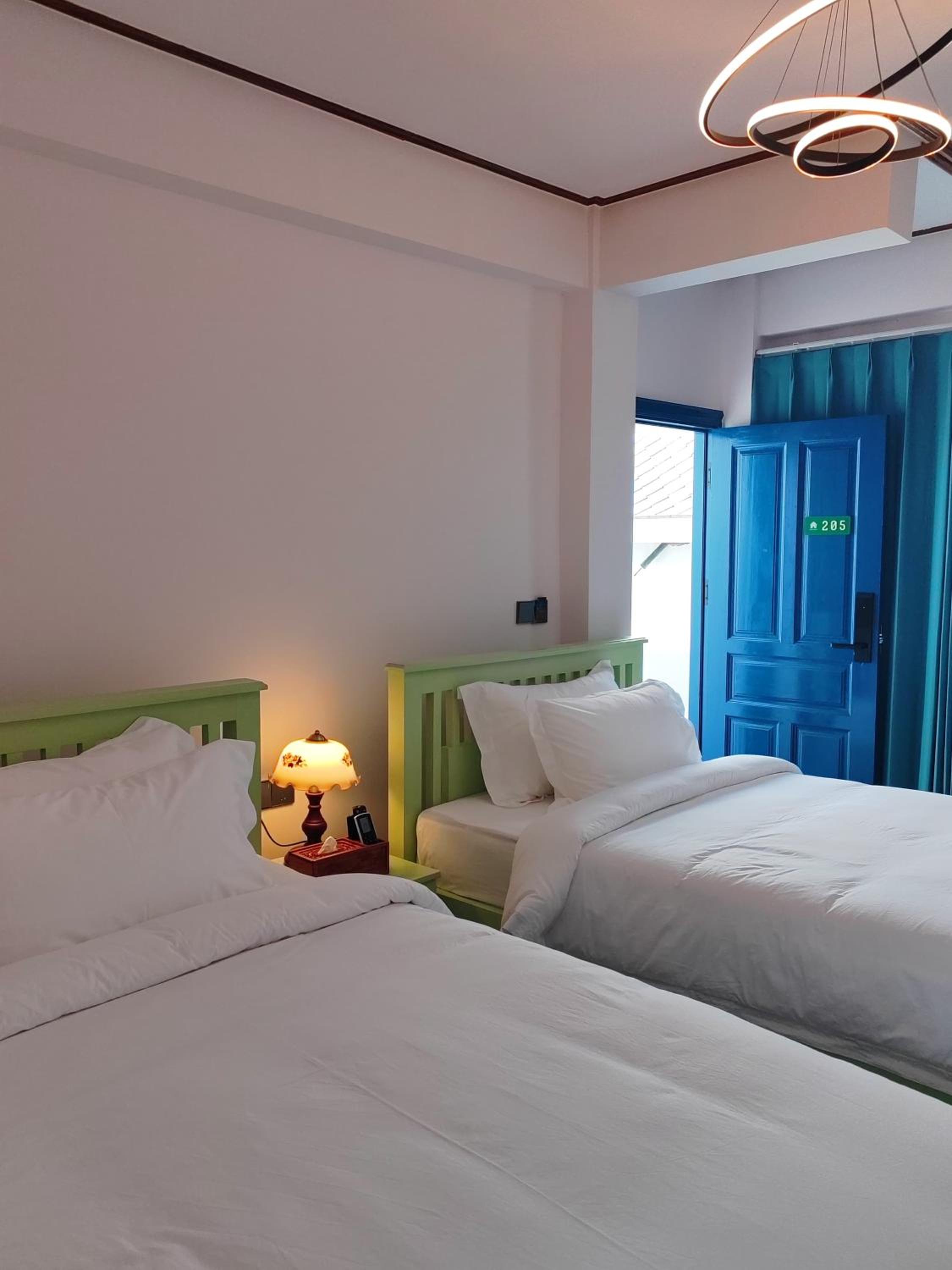 Vip KINGSON GUEST HOUSE view 2