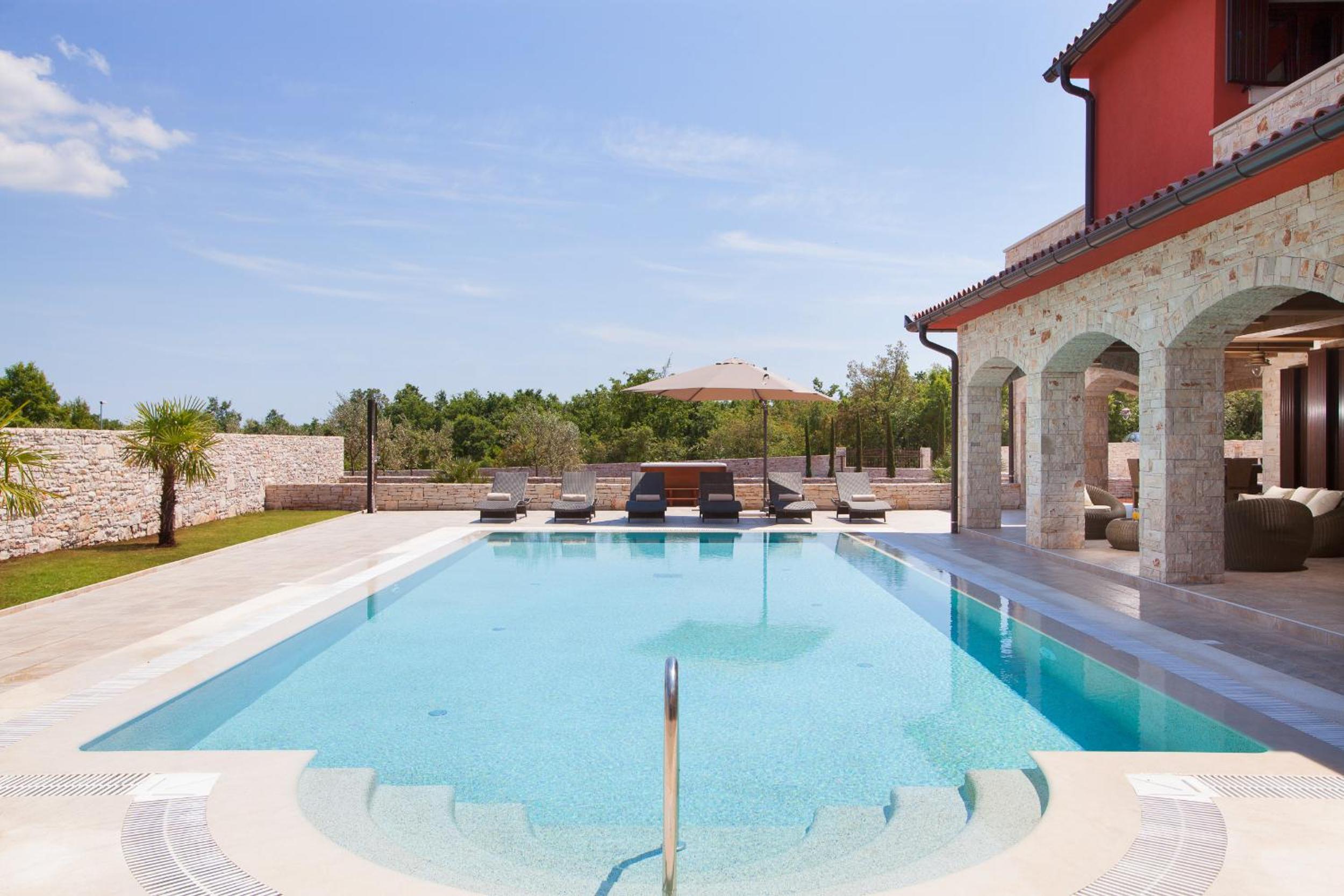 Residence Monaco for 10 people in Central Istria with 65 m2 private pool, large garden & spa