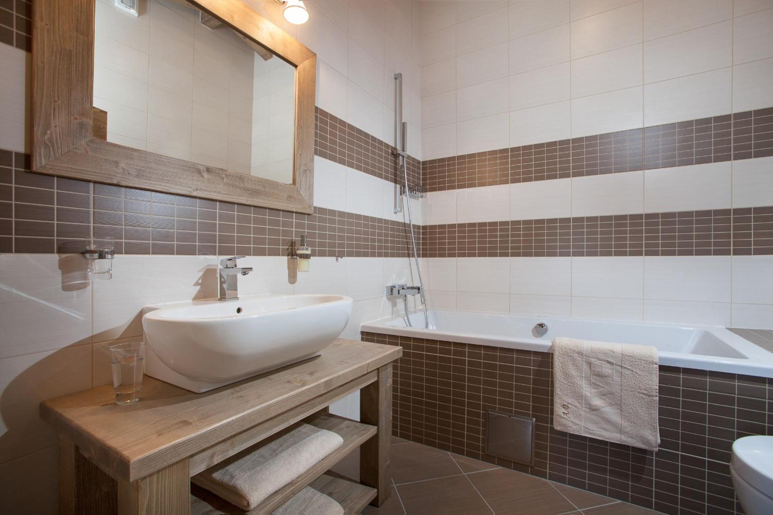 Residence Monaco for 10 people in Central Istria with 65 m2 private pool, large garden & spa