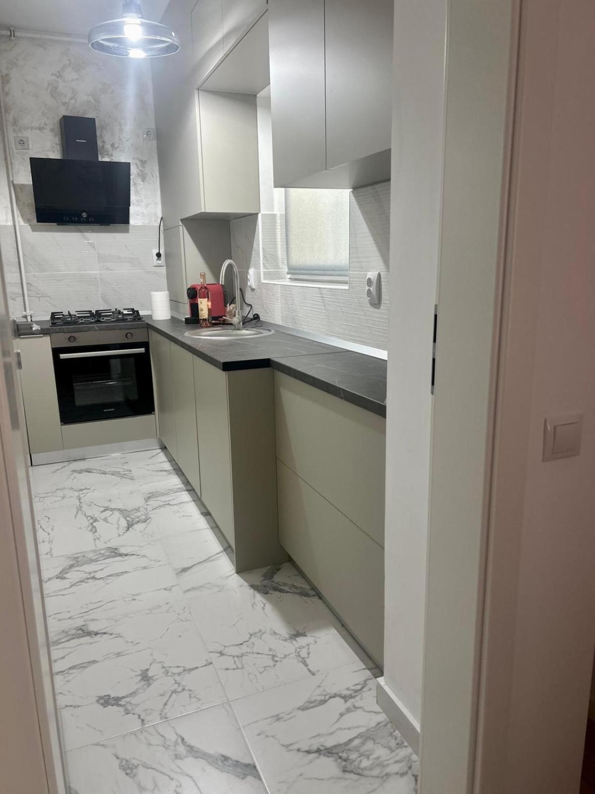 Apartment near Airport FREE Parking Toscana view 5