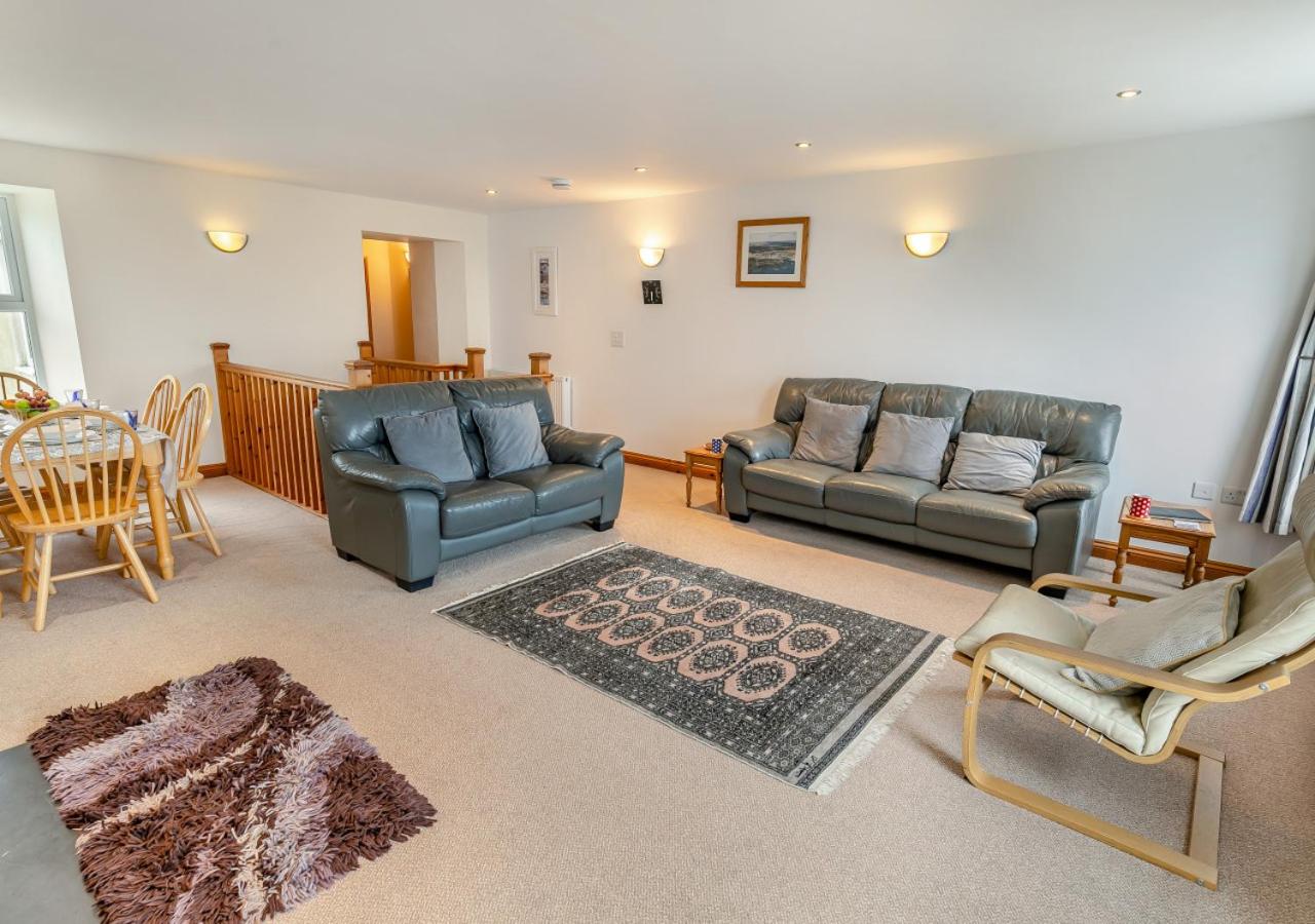 3 Bed in Porthleven oc-atlant