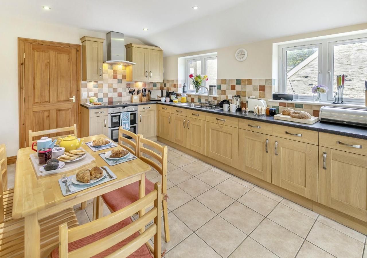 3 Bed in Porthleven oc-atlant